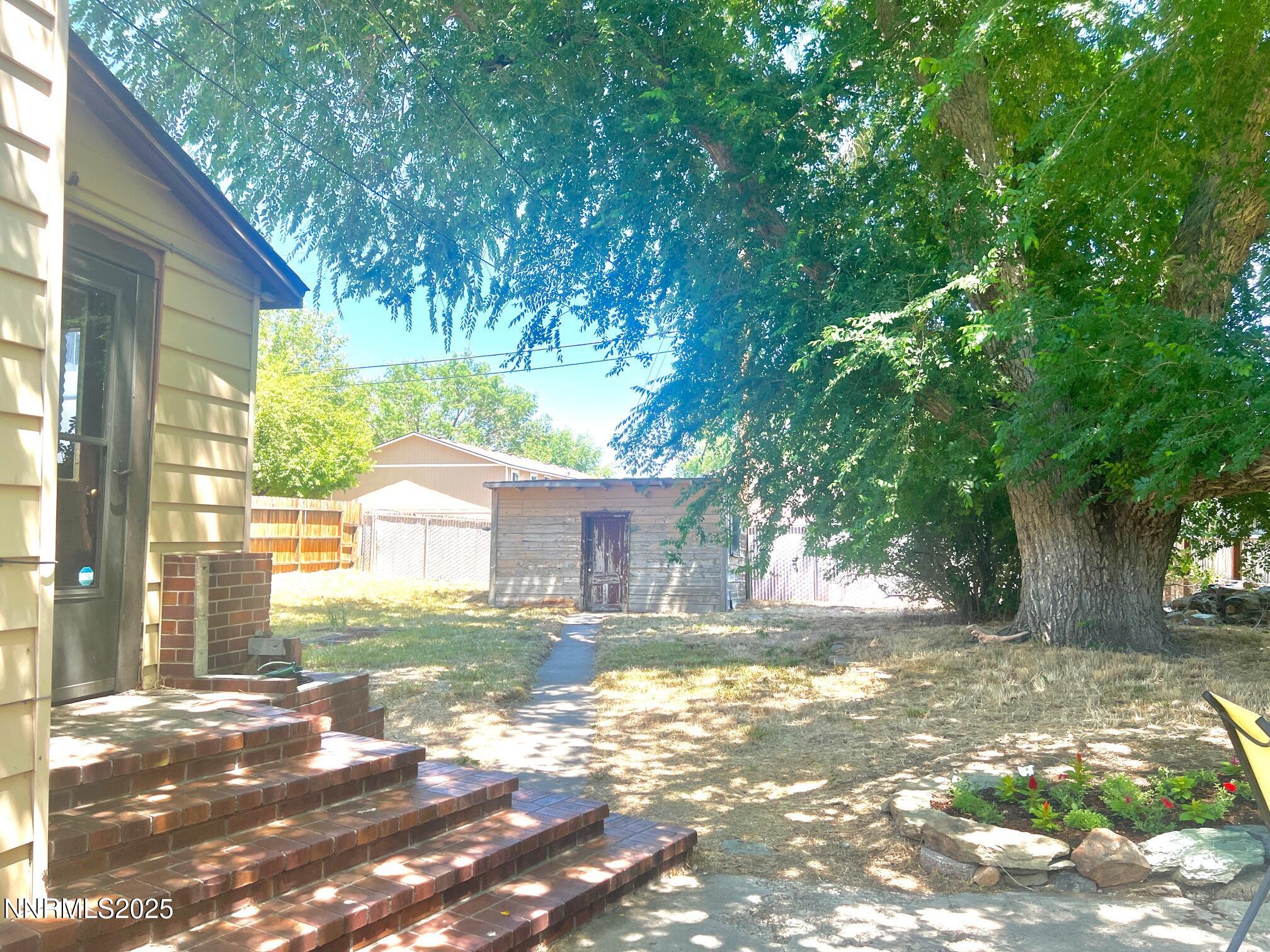 223 S Harbin Avenue Property Photo 11