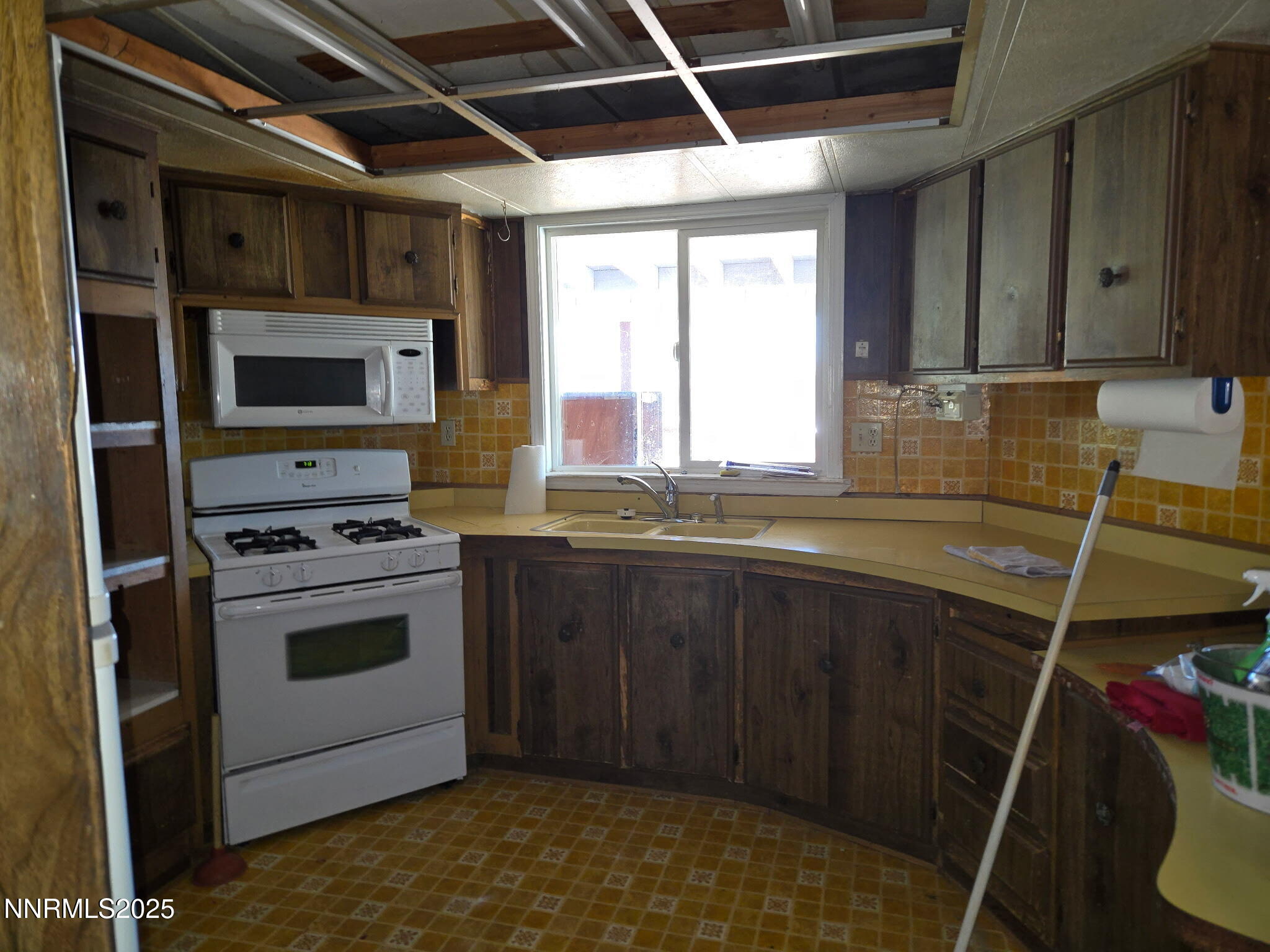 1340 Topaz Ranch Road Property Photo 8