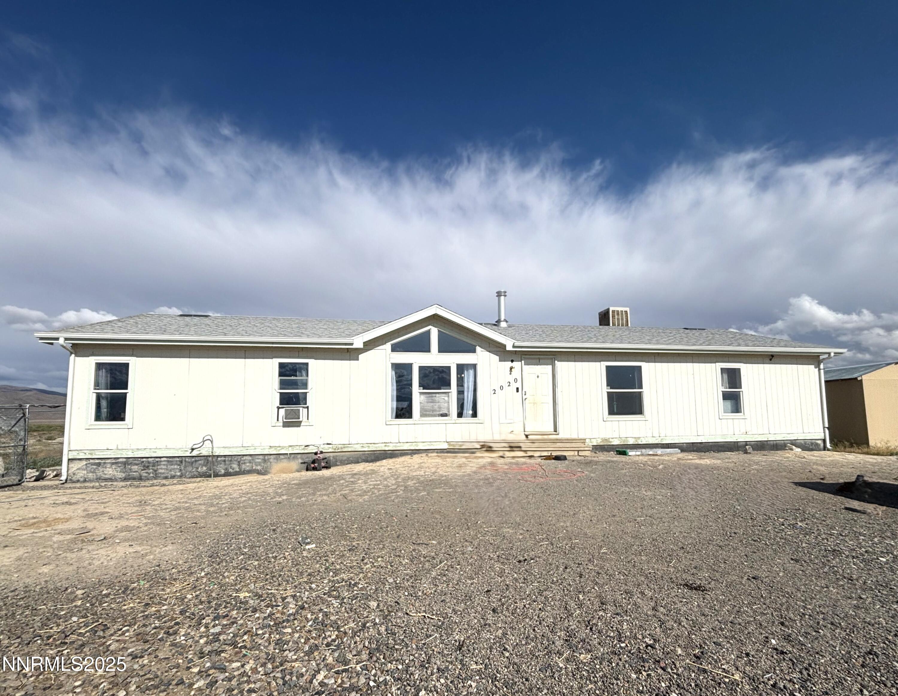 2020 E Horseshoe Road Property Photo 1