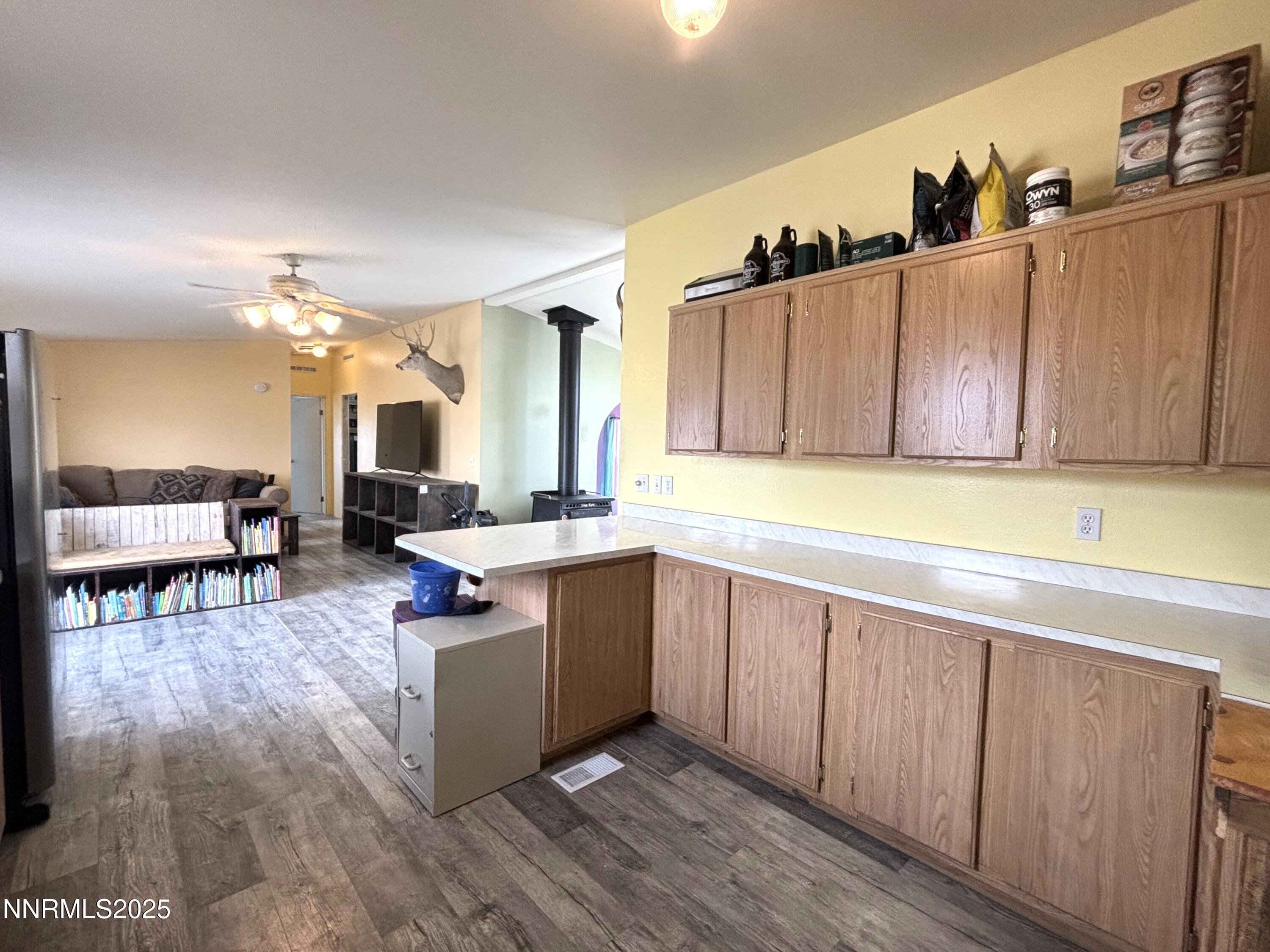 2020 E Horseshoe Road Property Photo 10