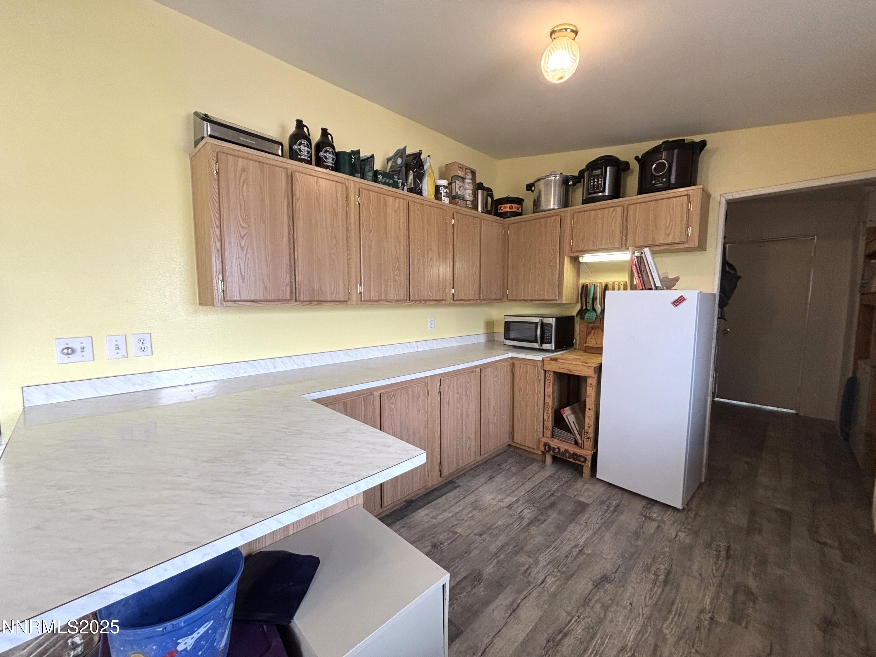 2020 E Horseshoe Road Property Photo 12