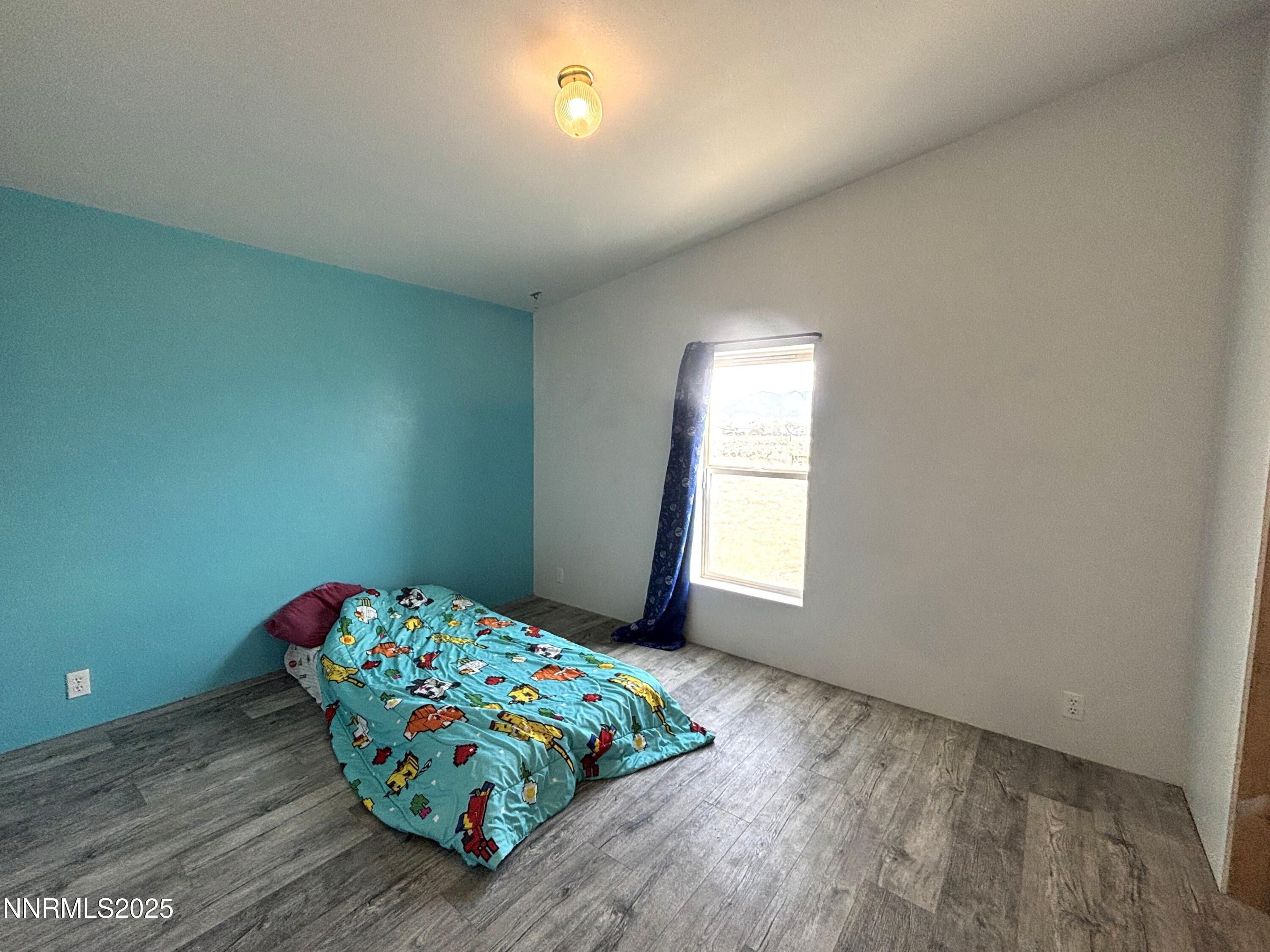 2020 E Horseshoe Road Property Photo 17