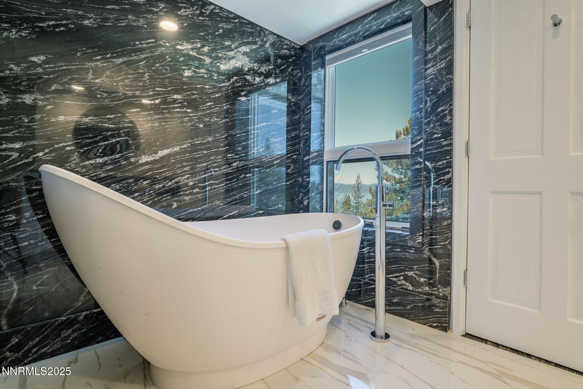 275 Chukkar Drive Property Photo 14