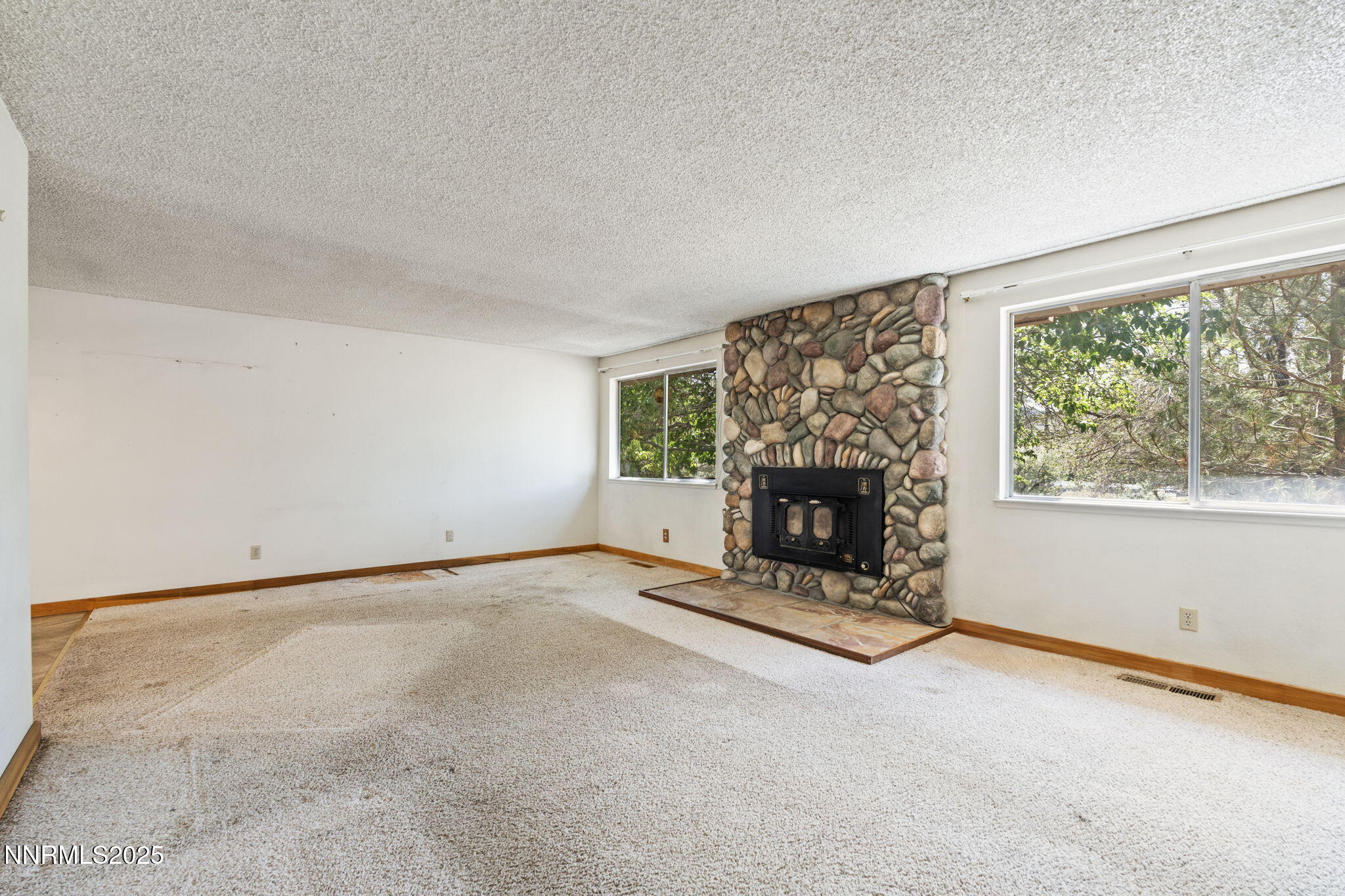 2000 E Clearview Drive Property Photo 16