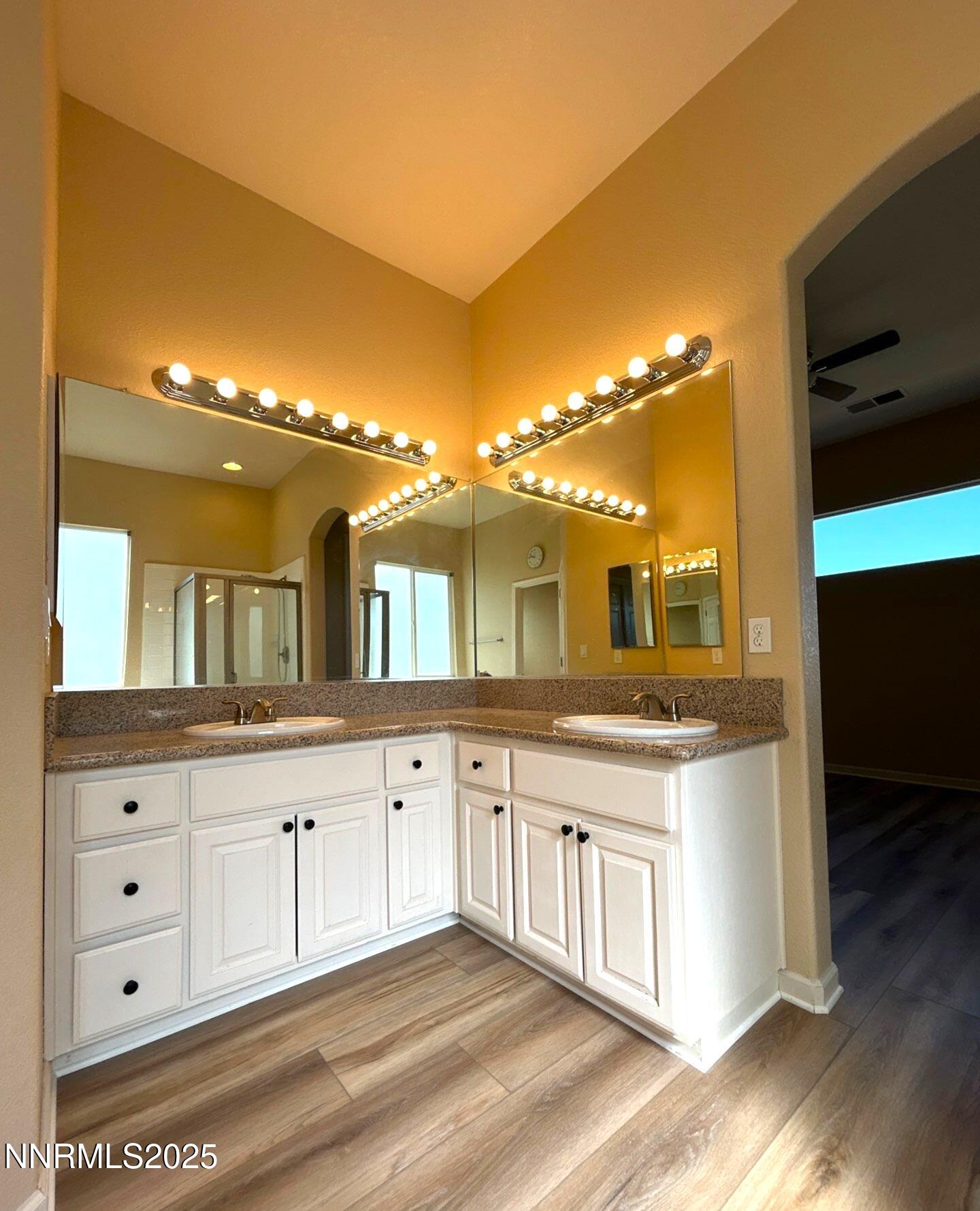 1484 Cloud Peak Drive Property Photo 12