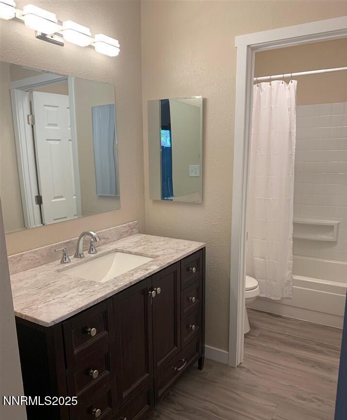 2450 Lymbery Street Property Photo 4