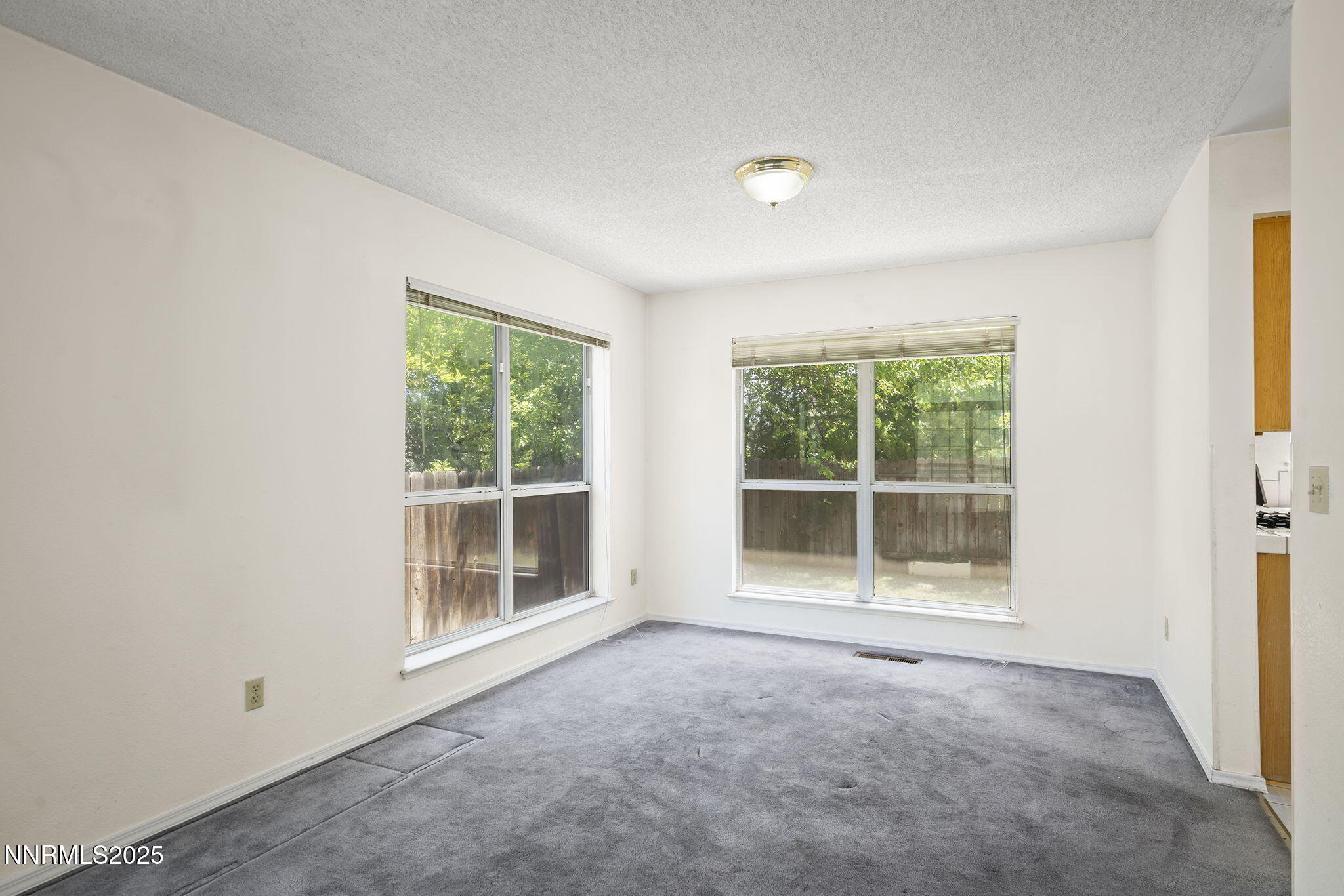 940 Skyway Drive Property Photo 6