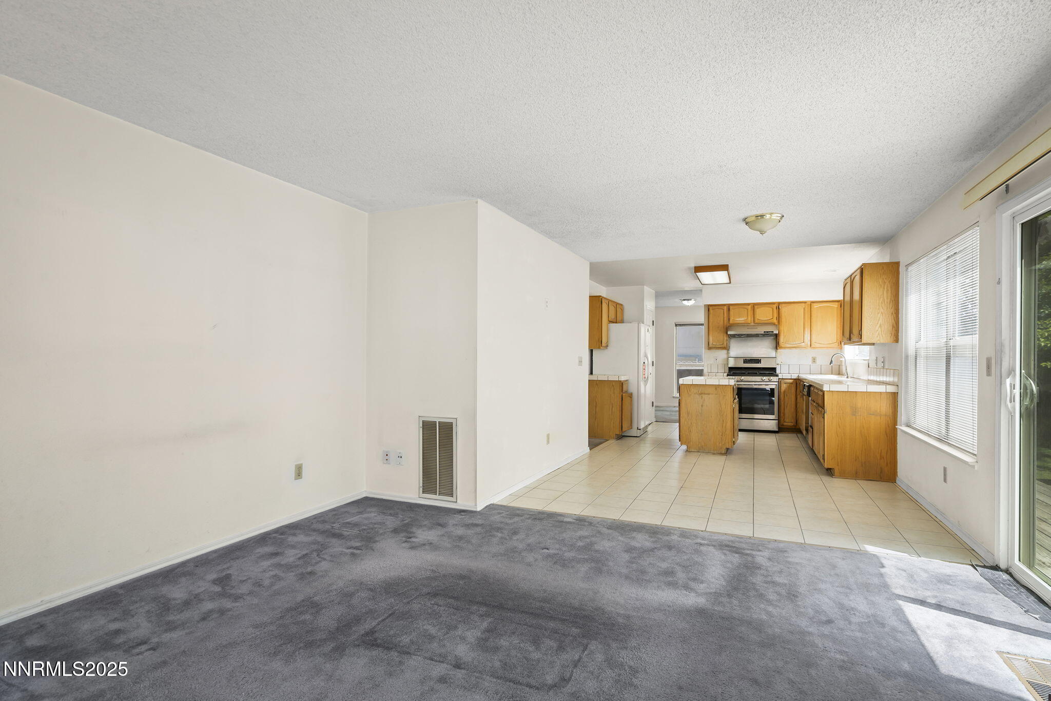940 Skyway Drive Property Photo 11