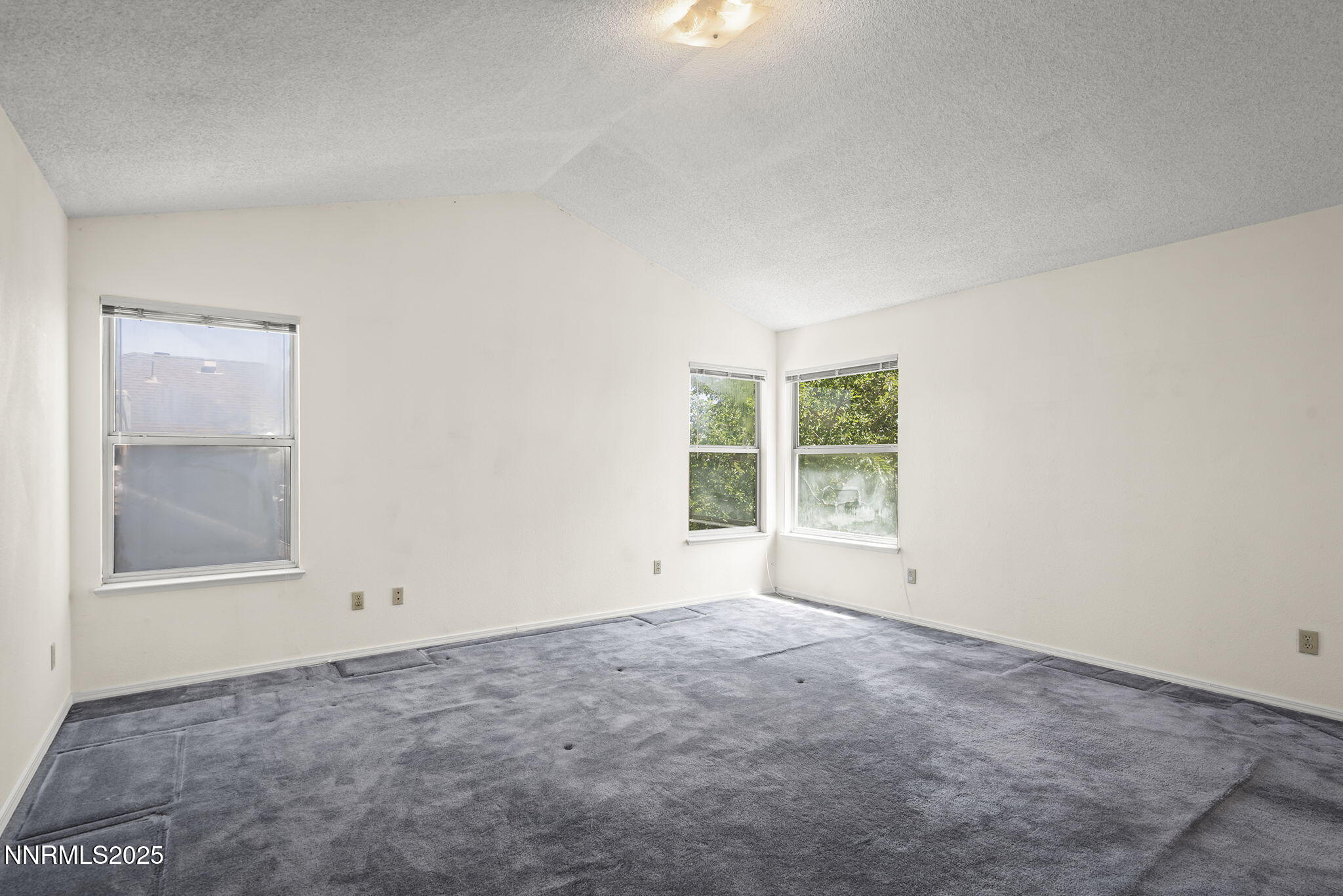 940 Skyway Drive Property Photo 14