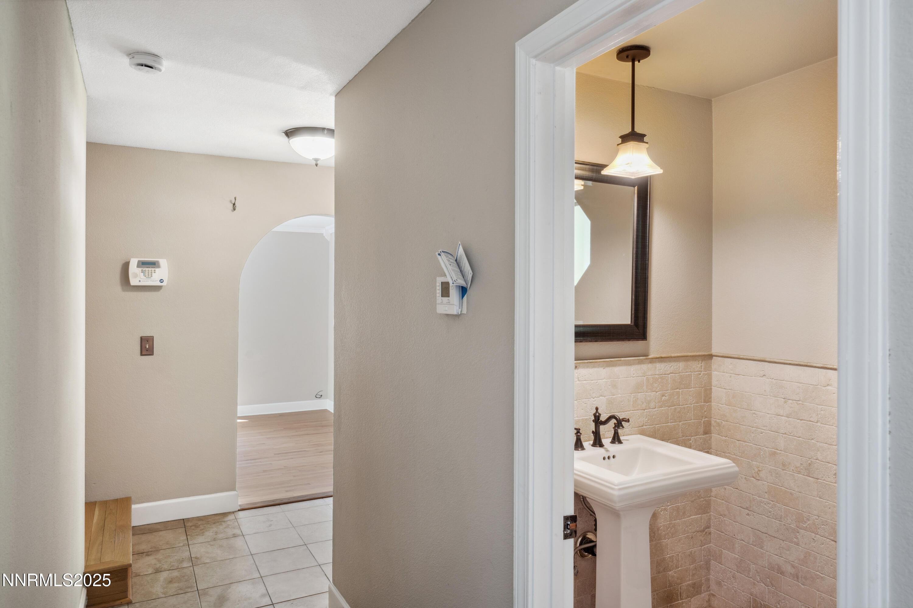 4221 Hillview Drive Property Photo 12
