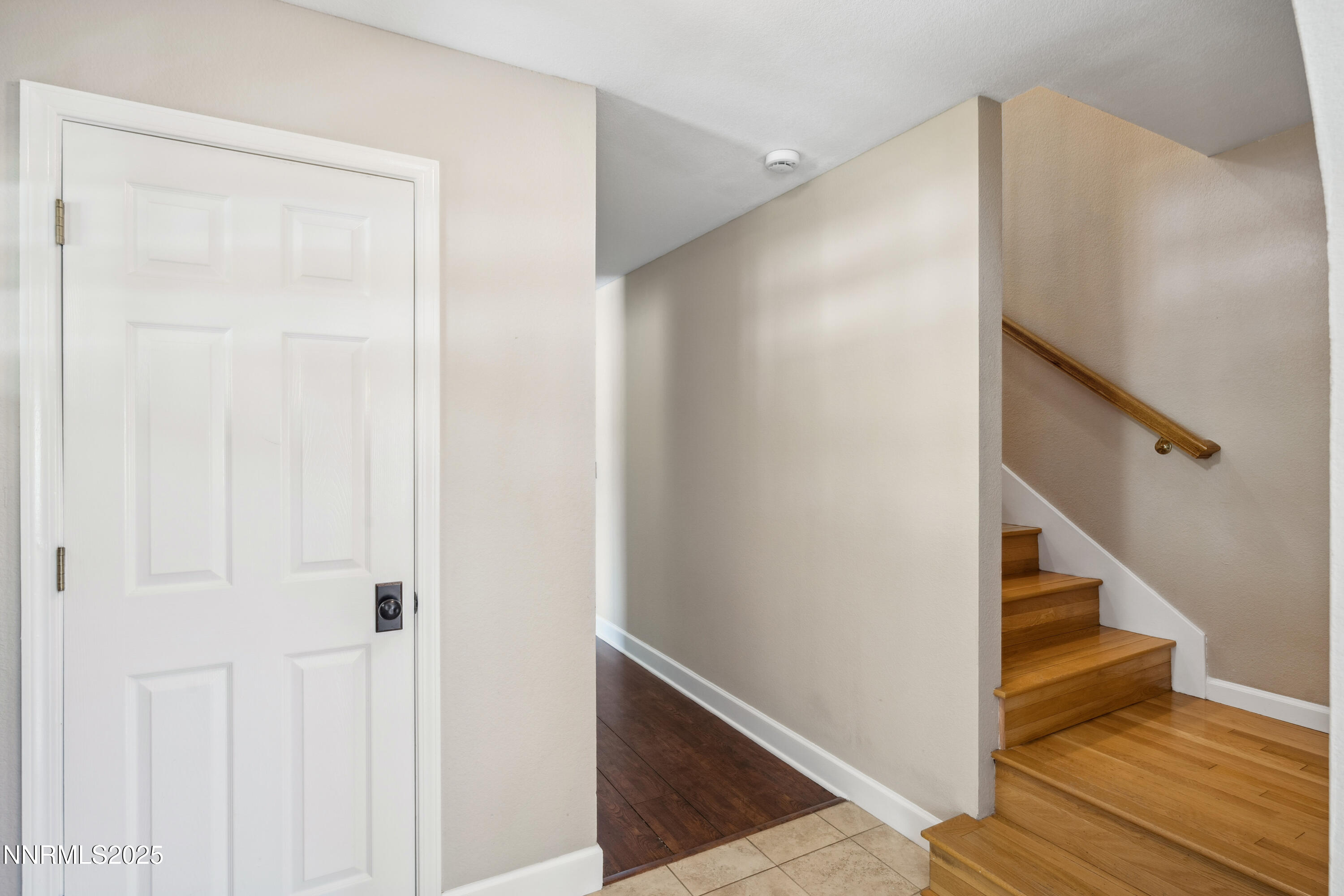 4221 Hillview Drive Property Photo 13