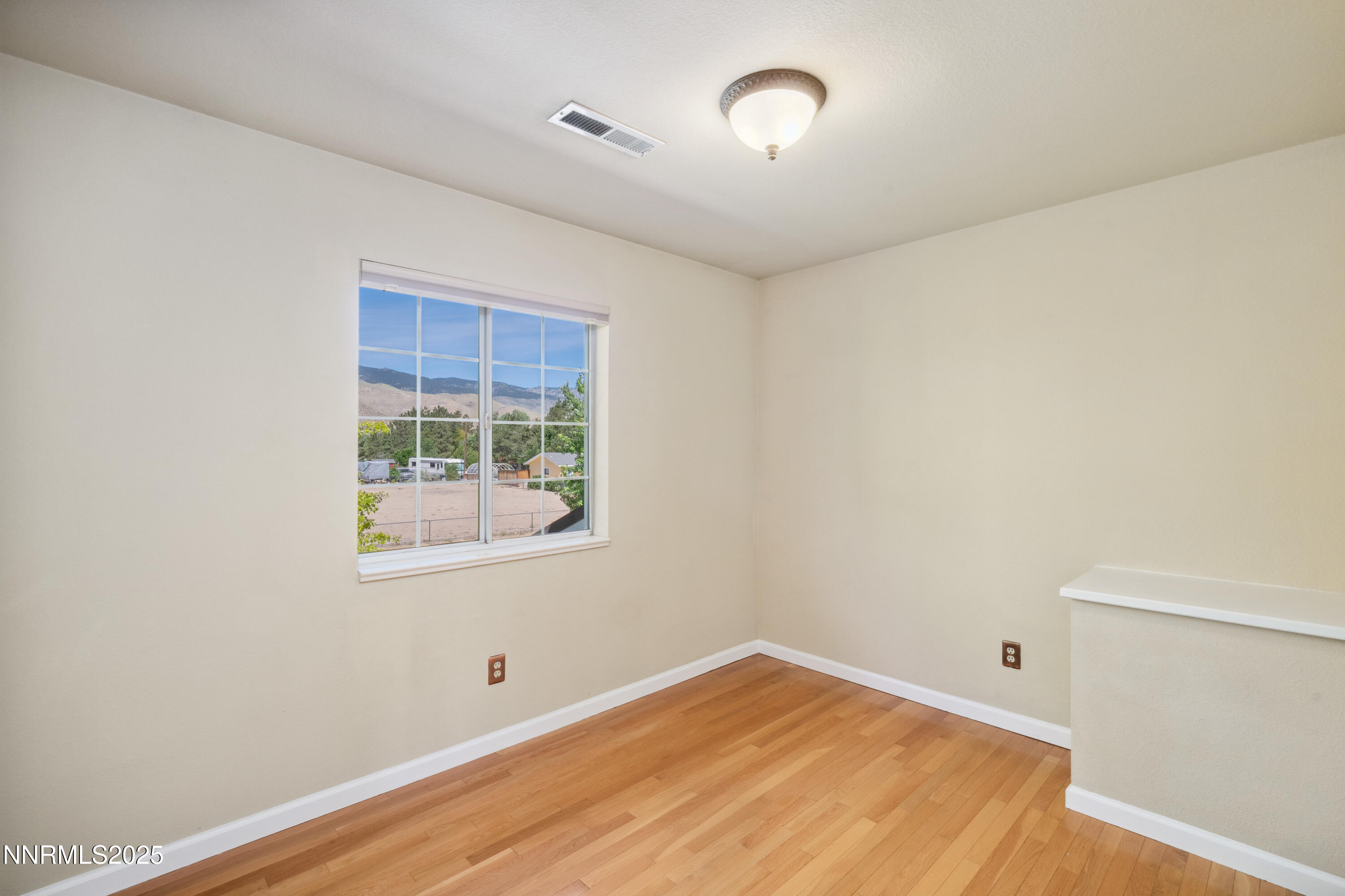 4221 Hillview Drive Property Photo 17