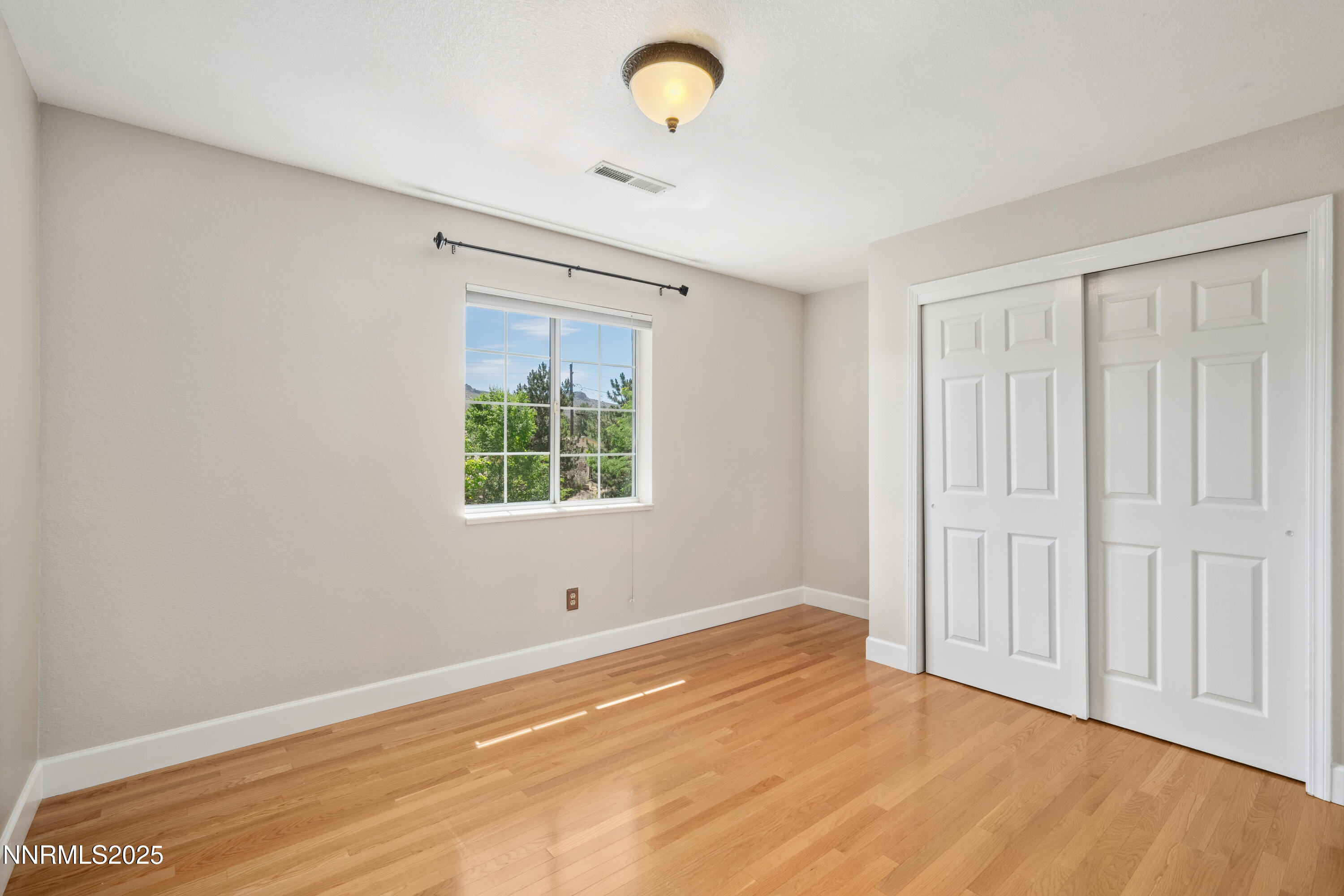 4221 Hillview Drive Property Photo 18