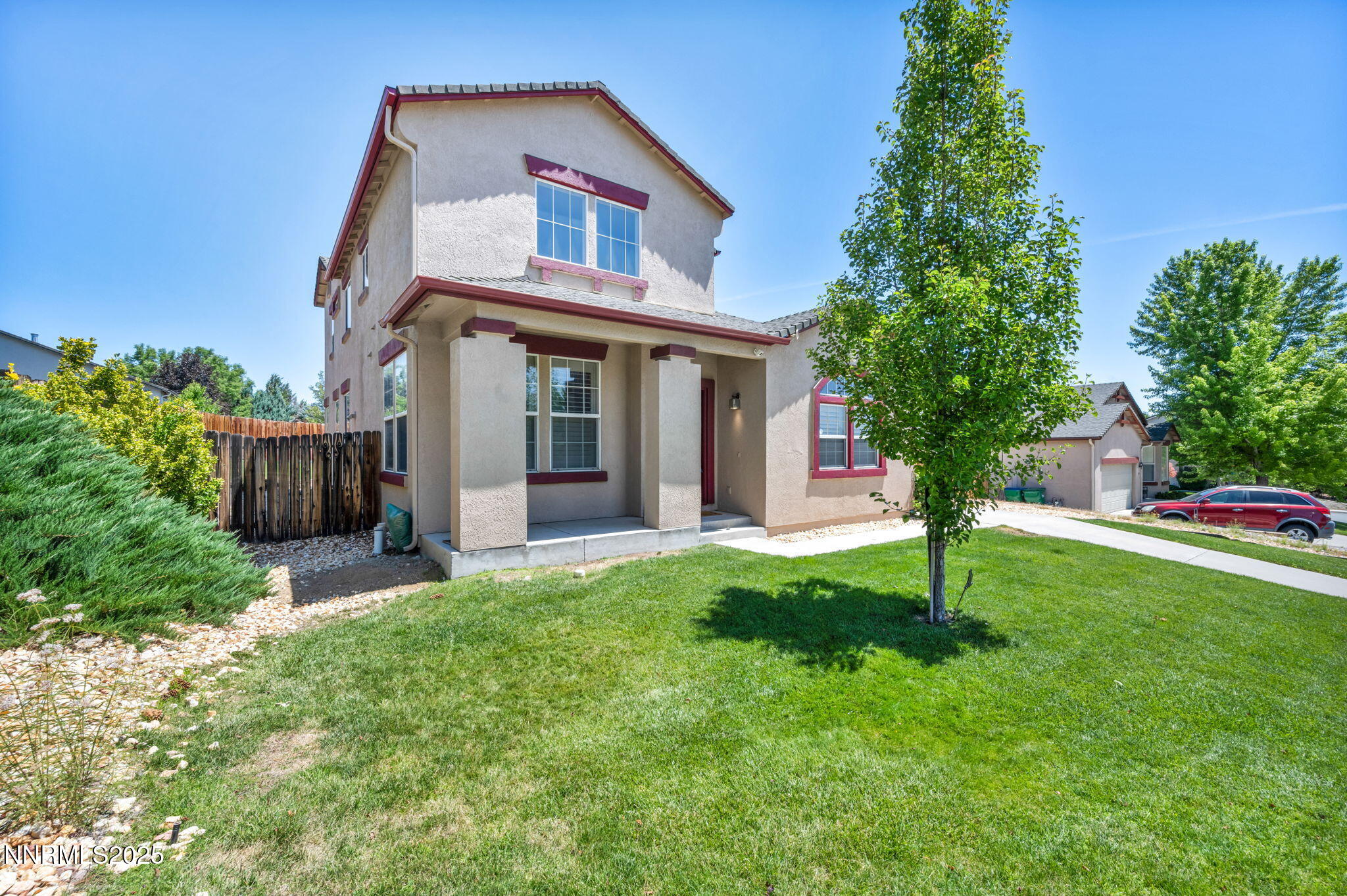 585 Sonora Pass Court Property Photo 6