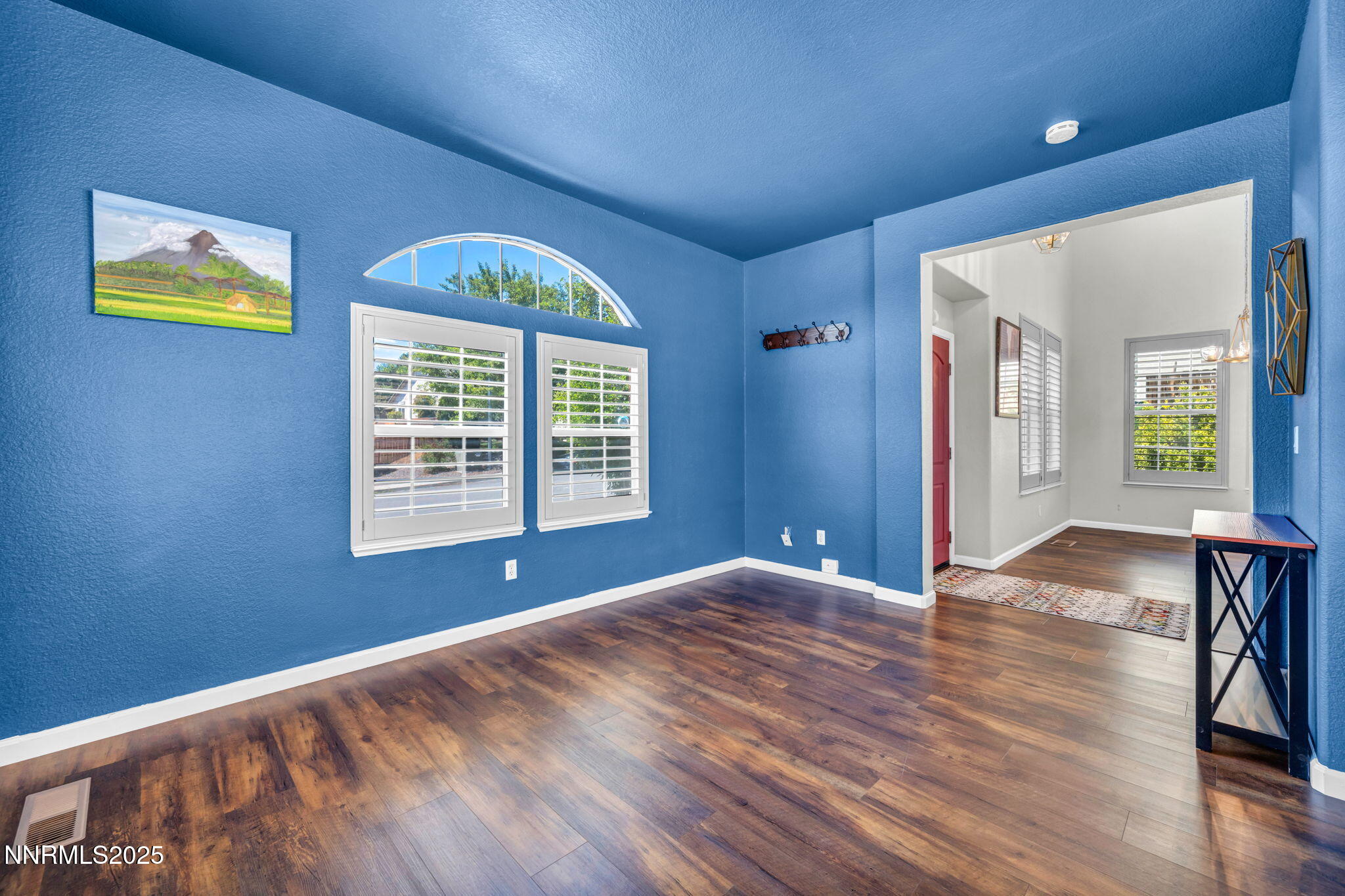 585 Sonora Pass Court Property Photo 8