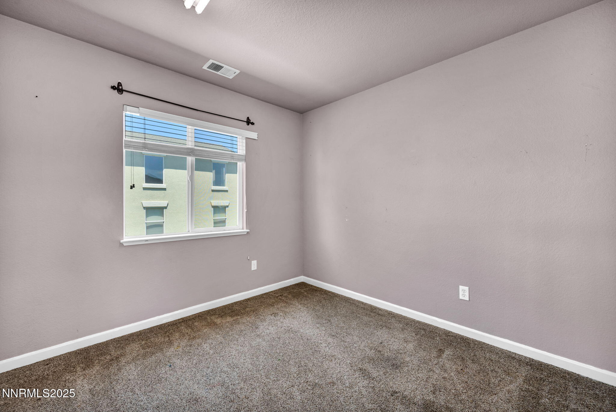 585 Sonora Pass Court Property Photo 28