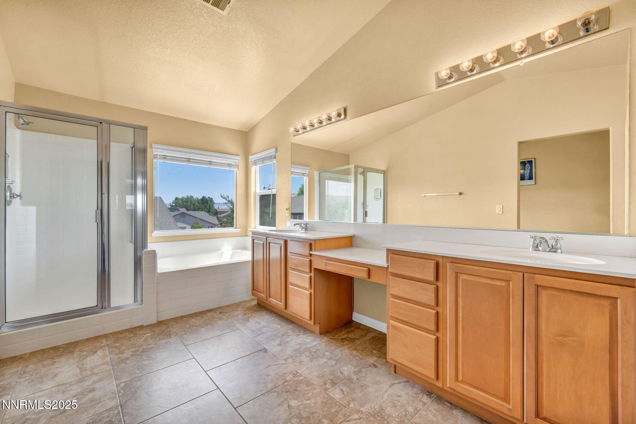 585 Sonora Pass Court Property Photo 31