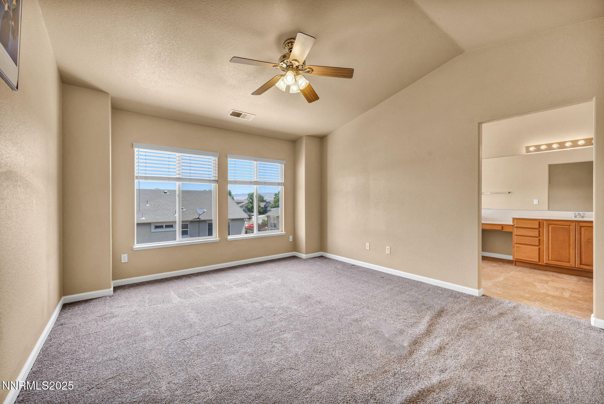 585 Sonora Pass Court Property Photo 33