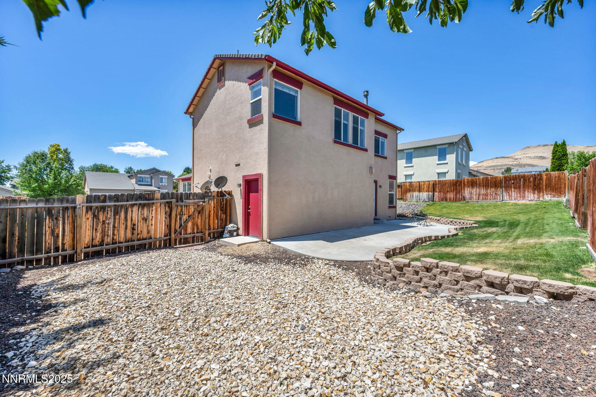 585 Sonora Pass Court Property Photo 43