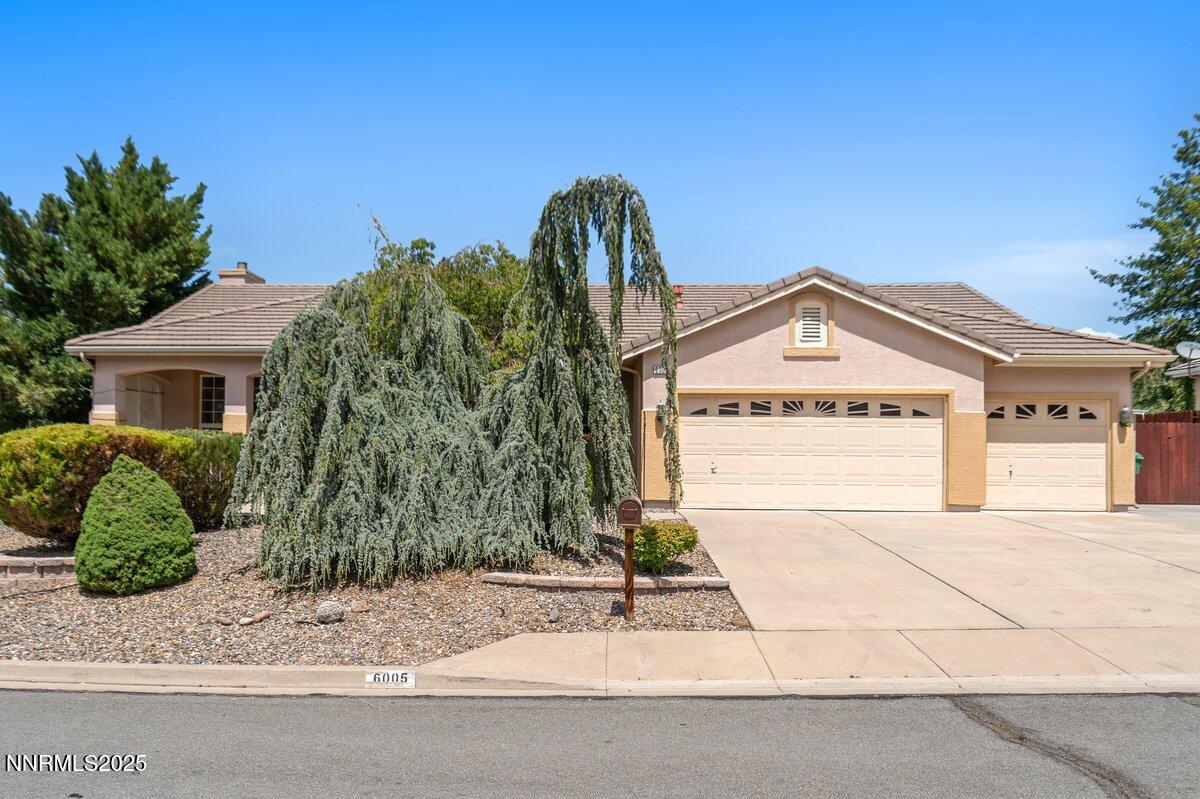 6005 Clear Creek Drive Property Photo 1