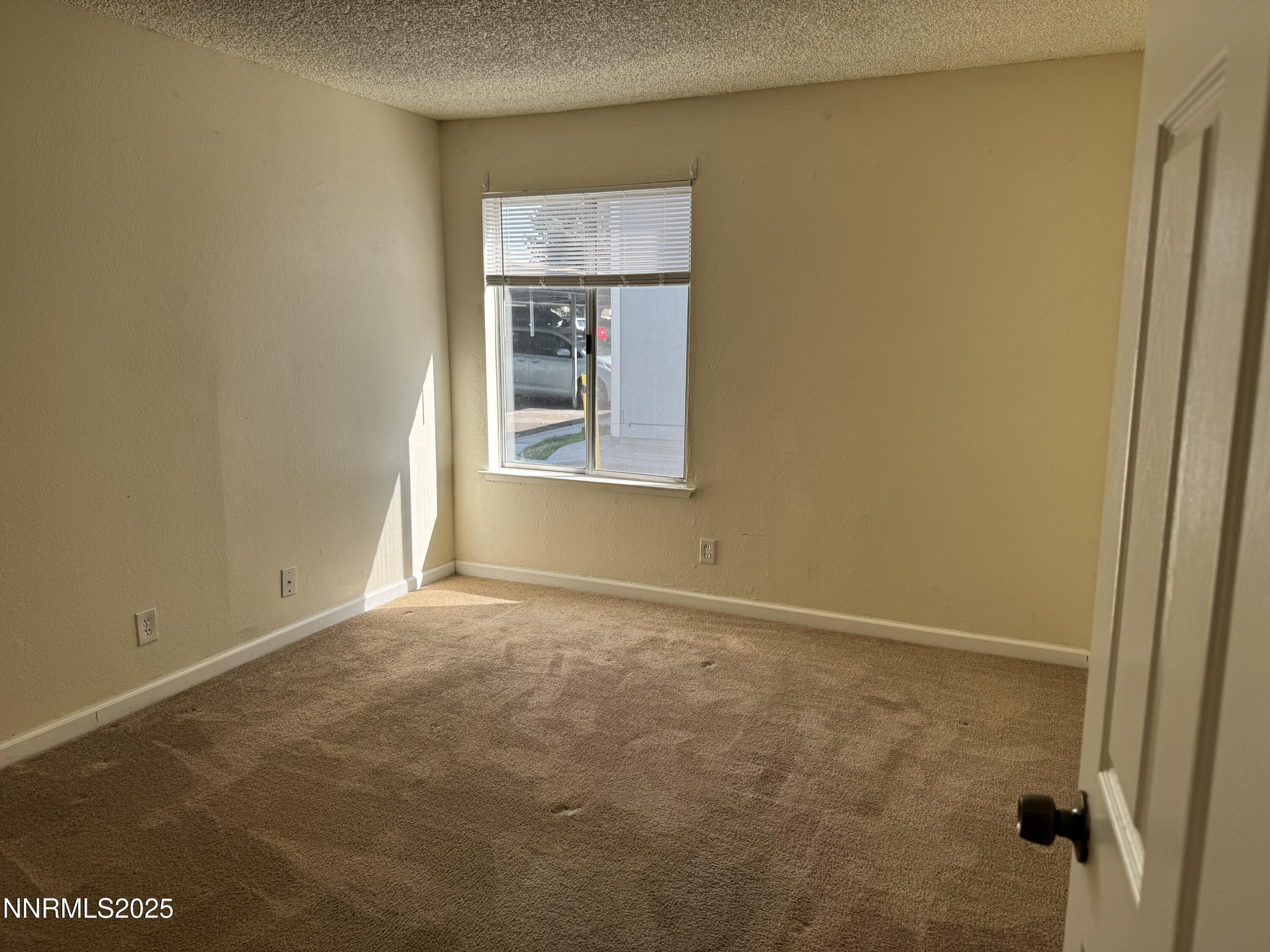 4600 Neil Road Property Photo 11
