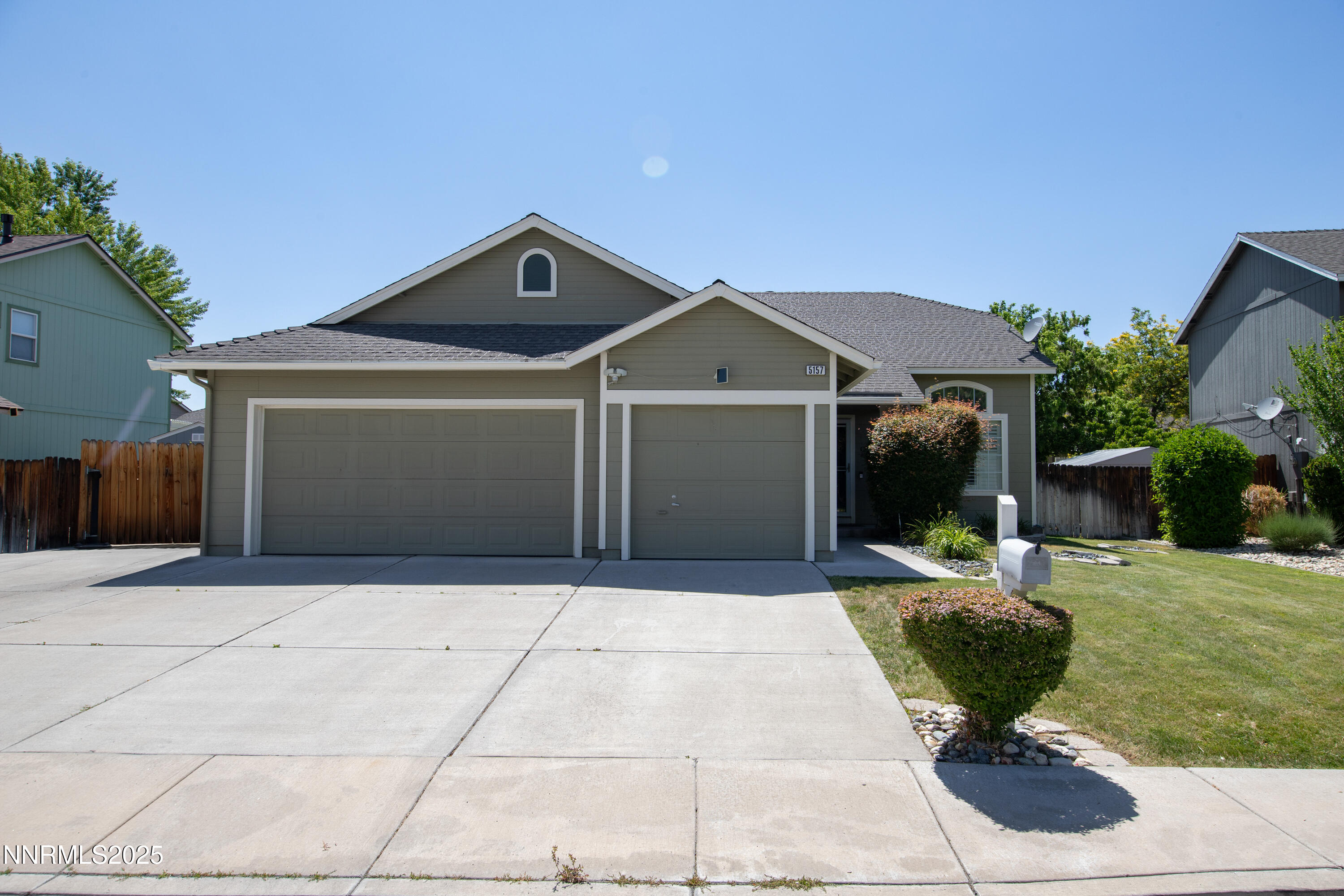 5157 Colina Drive Property Photo 1