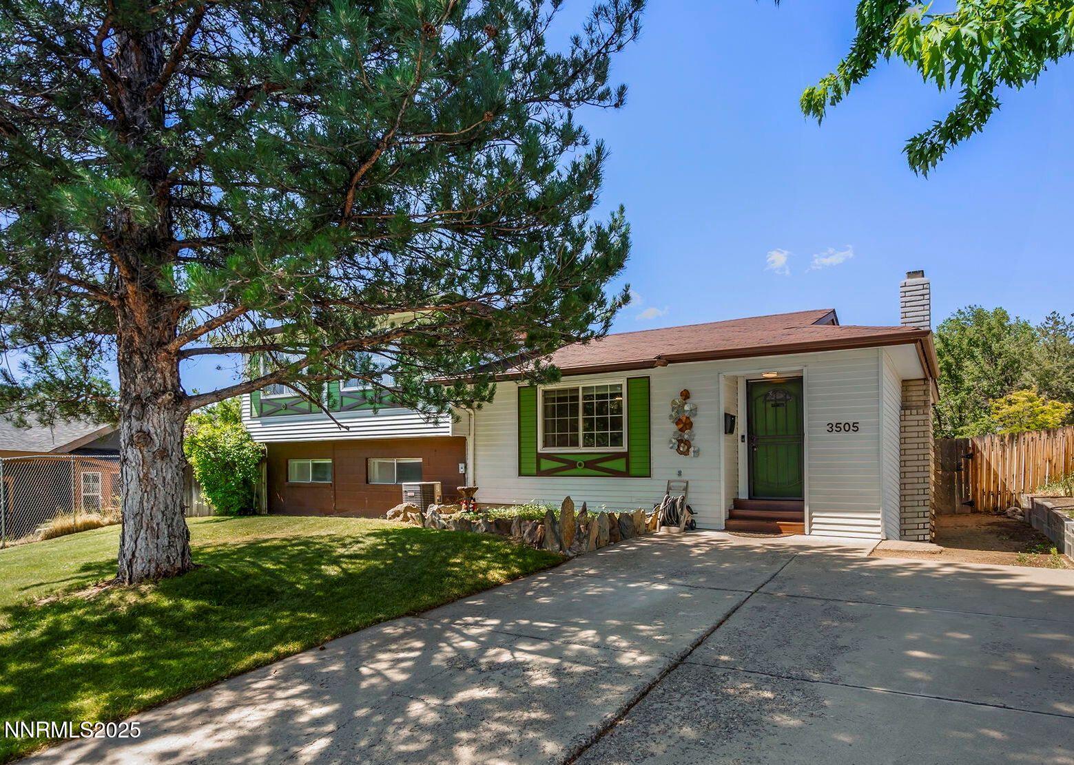 3505 Everett Drive