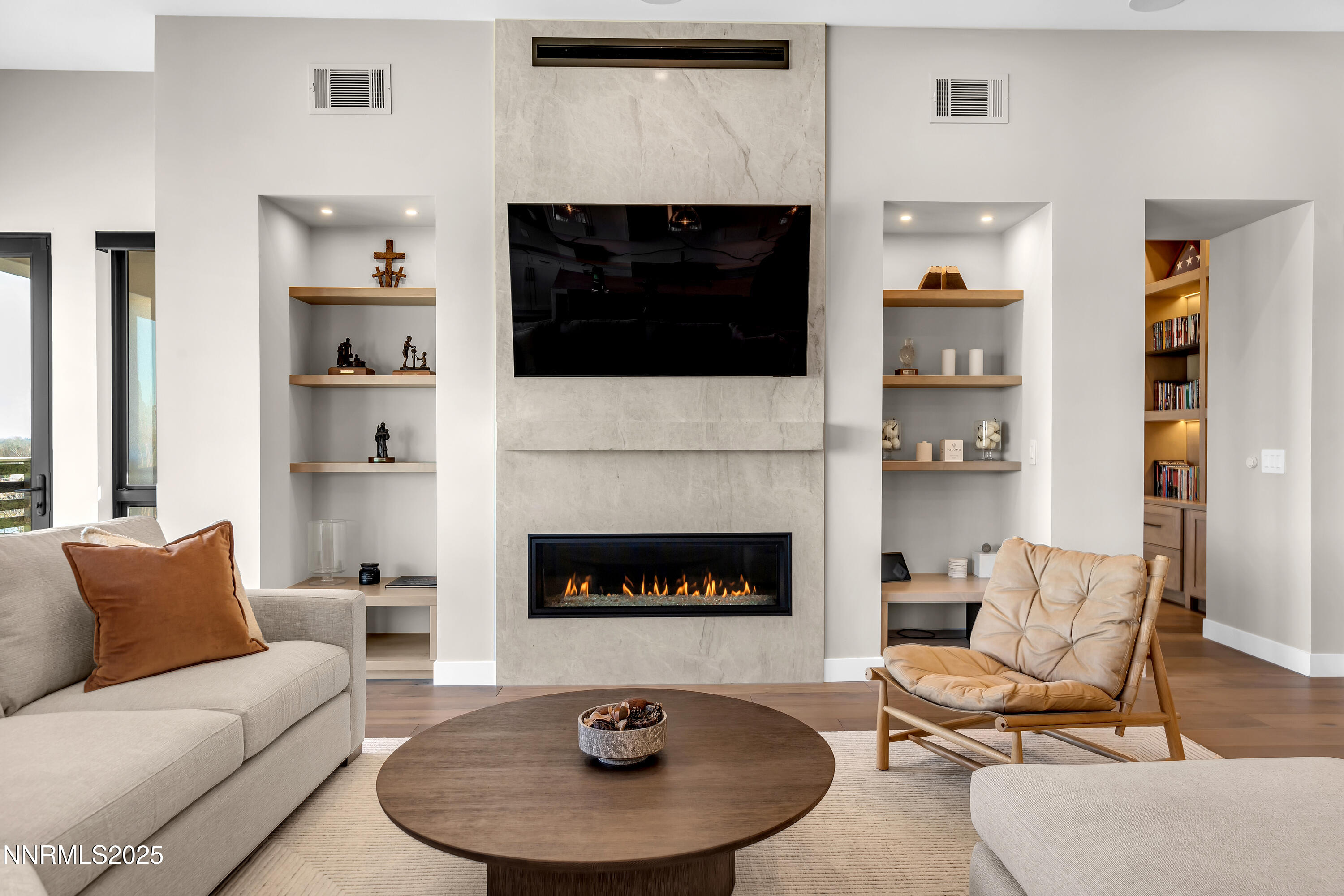 66 Caballada Street Property Photo 4