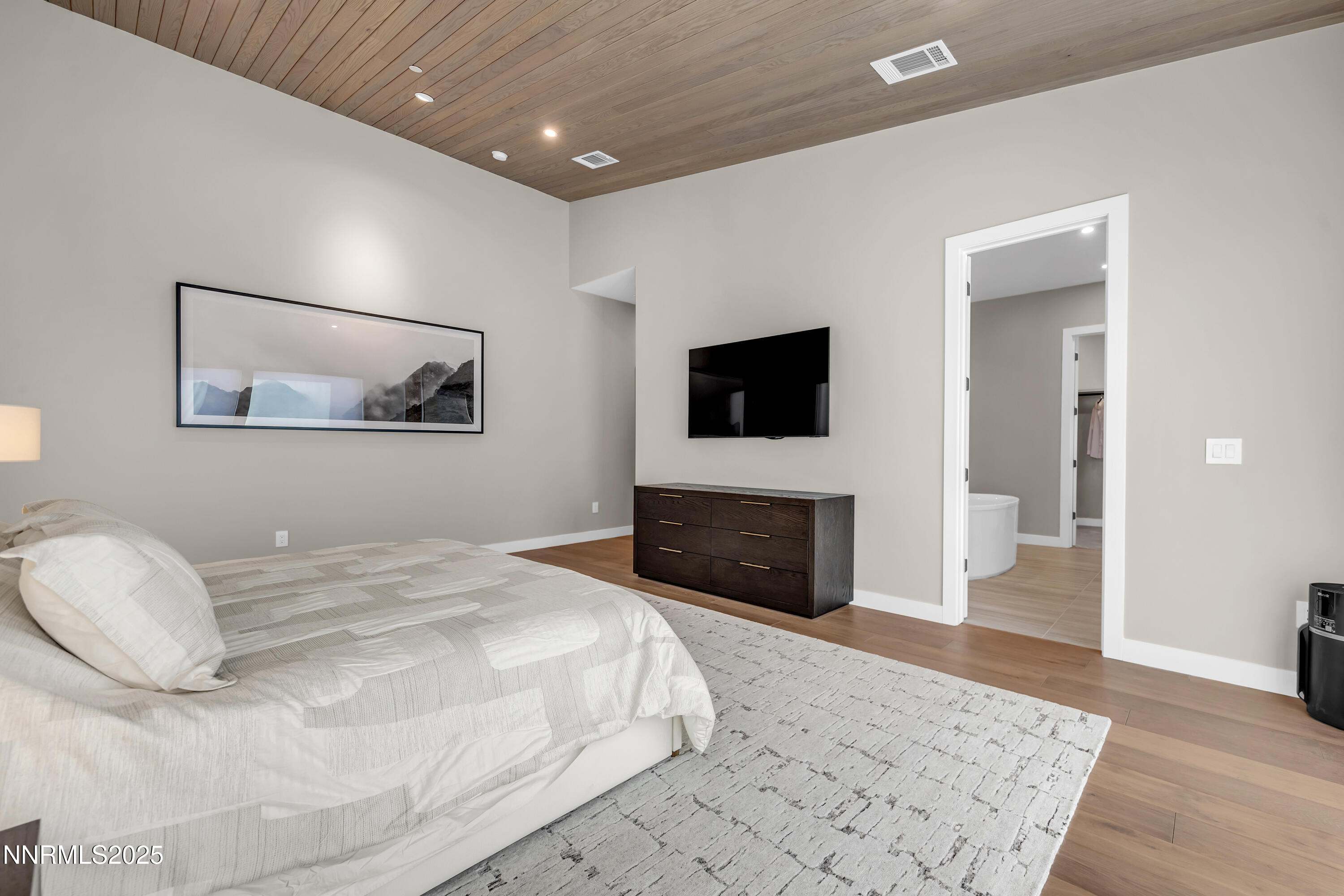 66 Caballada Street Property Photo 9