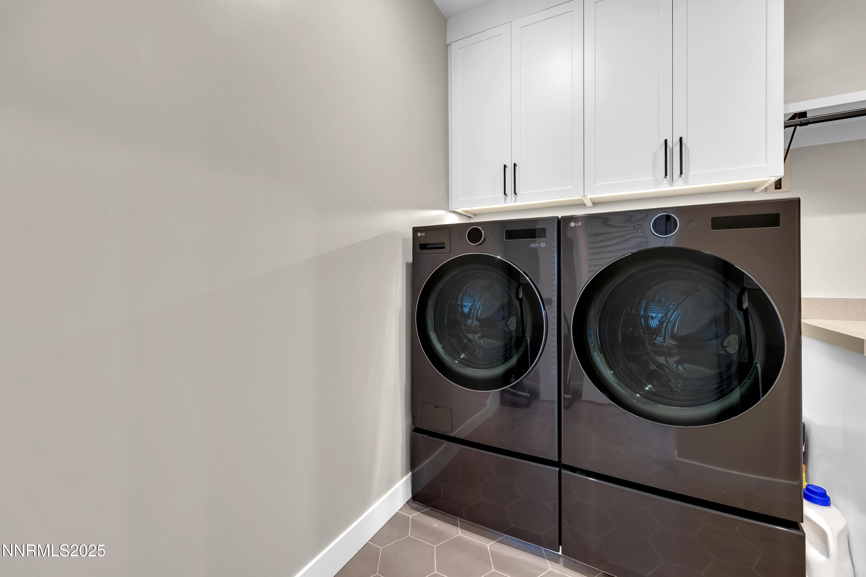 66 Caballada Street Property Photo 19