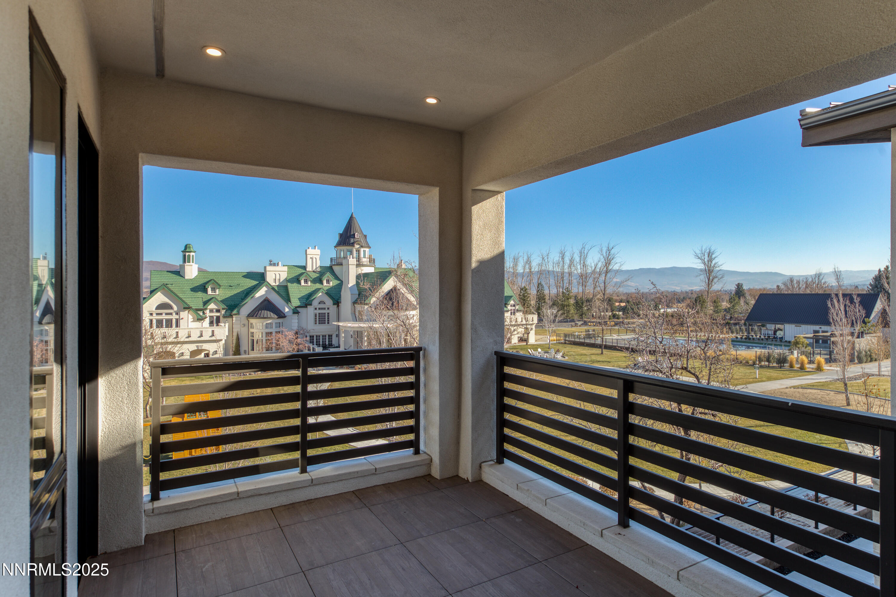 66 Caballada Street Property Photo 25