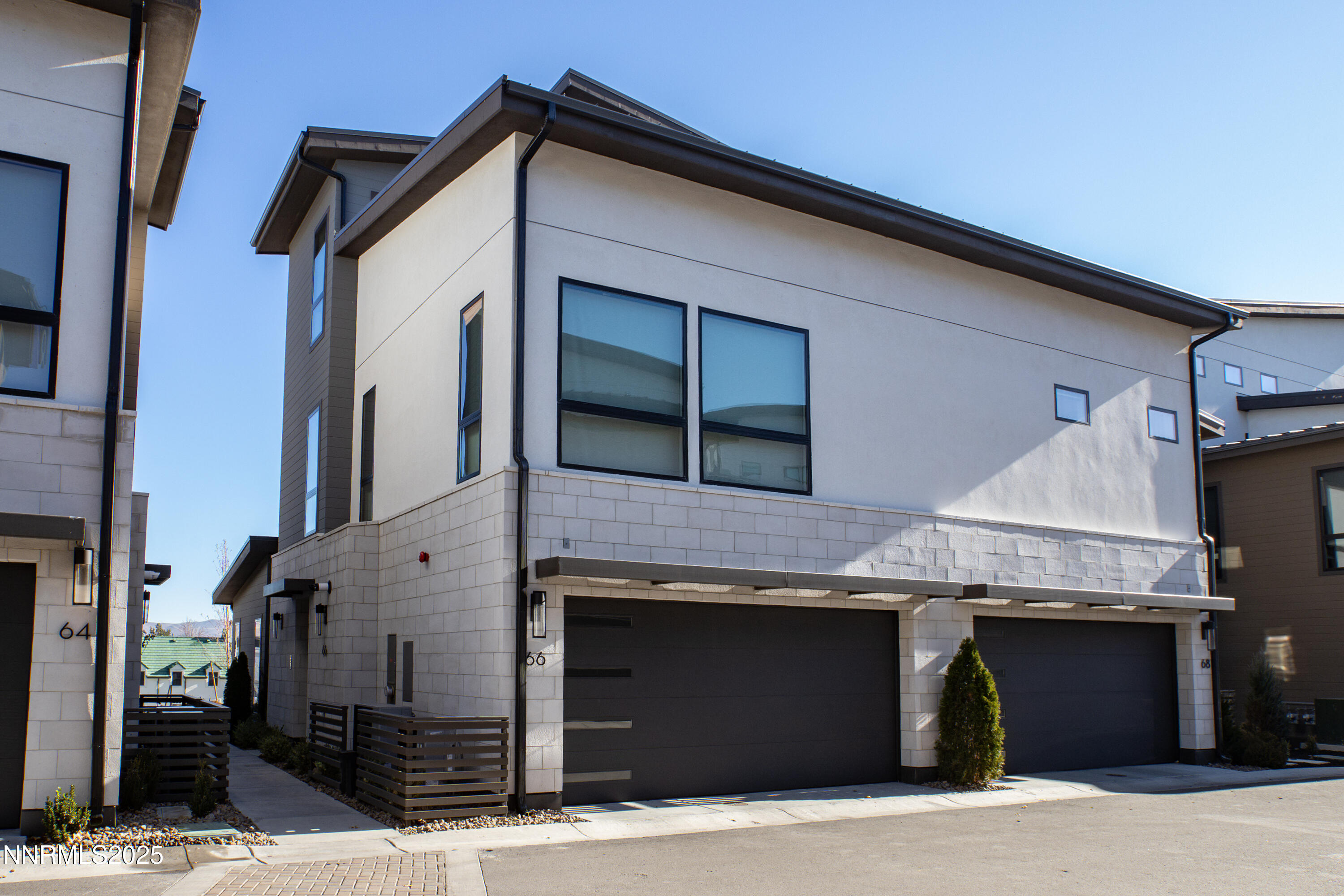 66 Caballada Street Property Photo 27