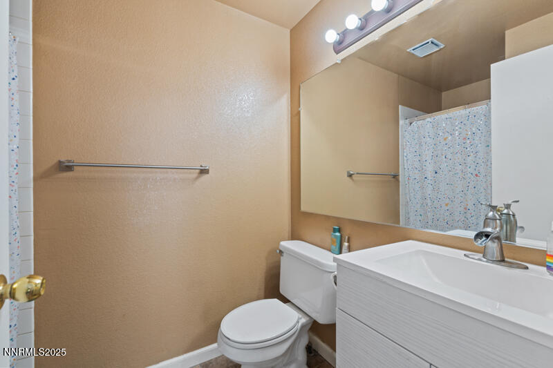 6715 Canoe Hill Drive Property Photo 11