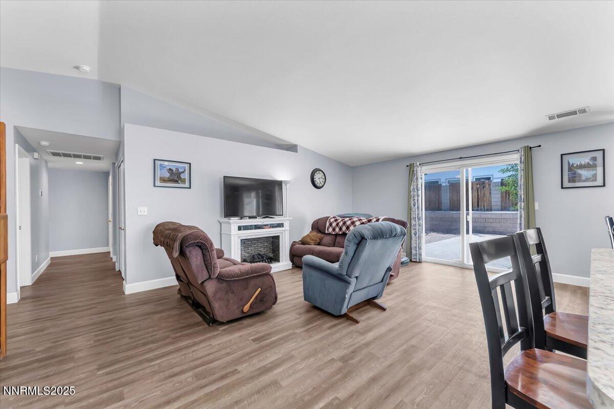 539 Rawe Peak Drive Property Photo 10