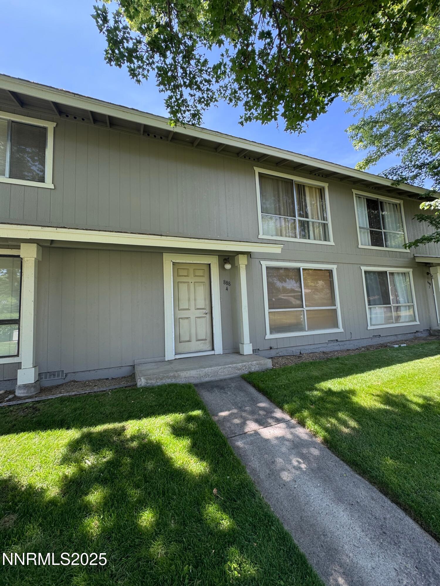 888 Mesa Ridge Drive Property Photo 1