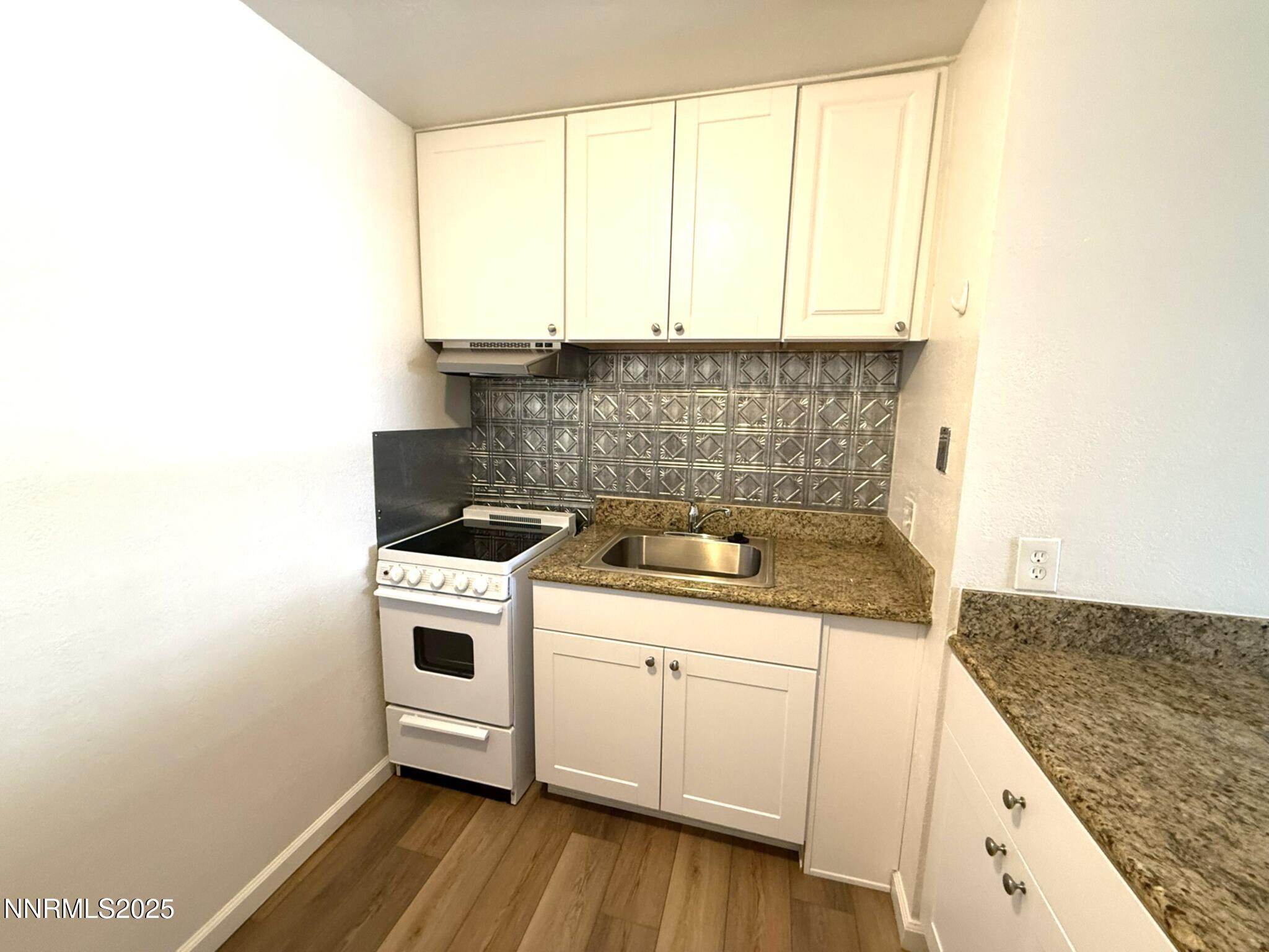 2450 Lymbery Street Property Photo 1
