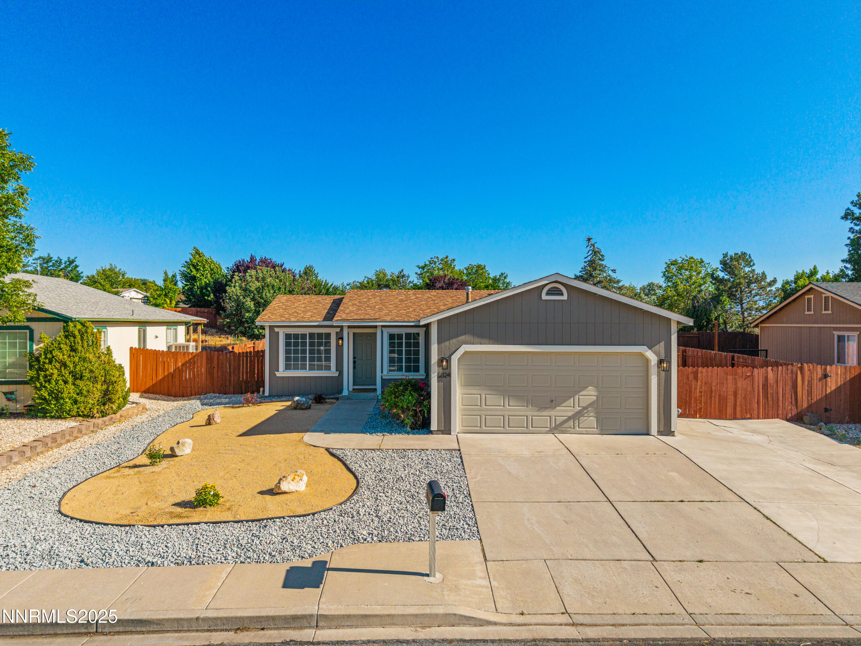 5824 Lightning Court Property Photo 1