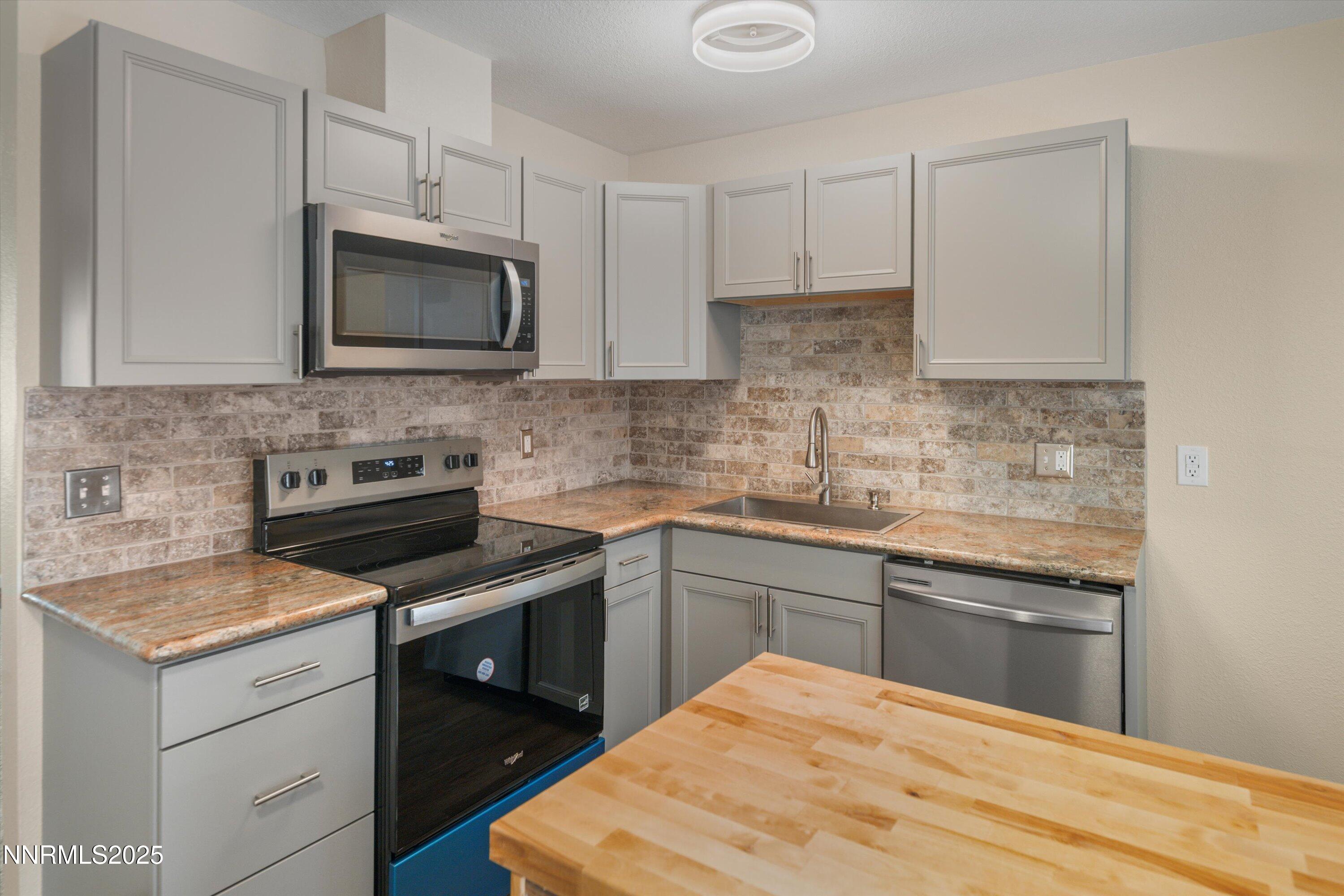 1355 Rayburn Drive Property Photo 12