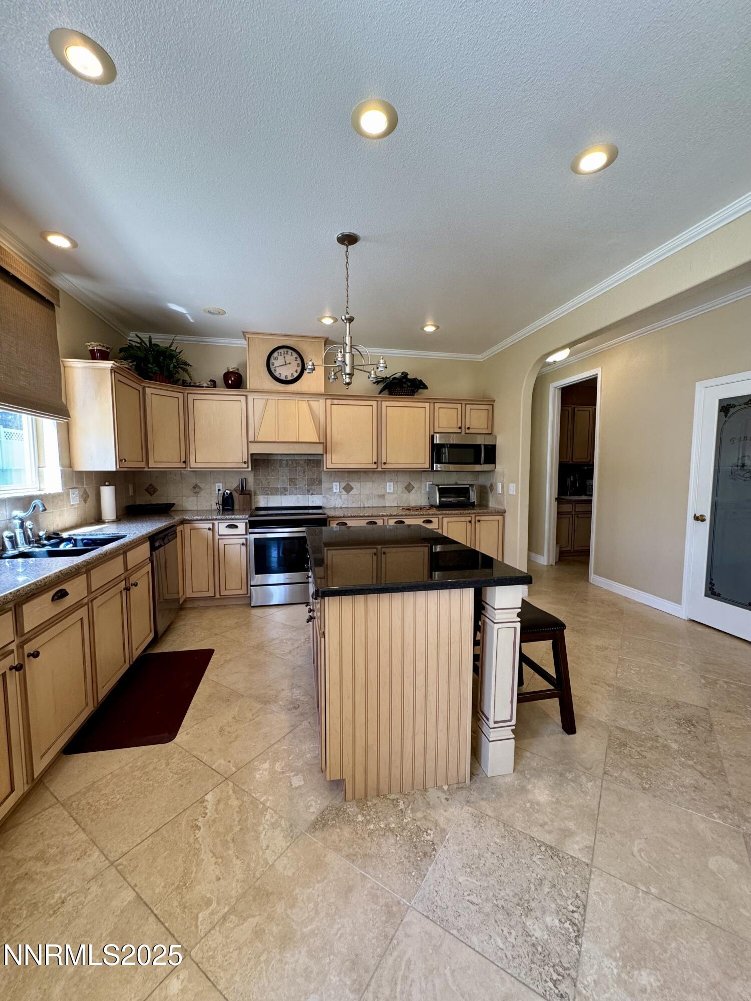 5188 Snowy Mountain Drive Property Photo 7
