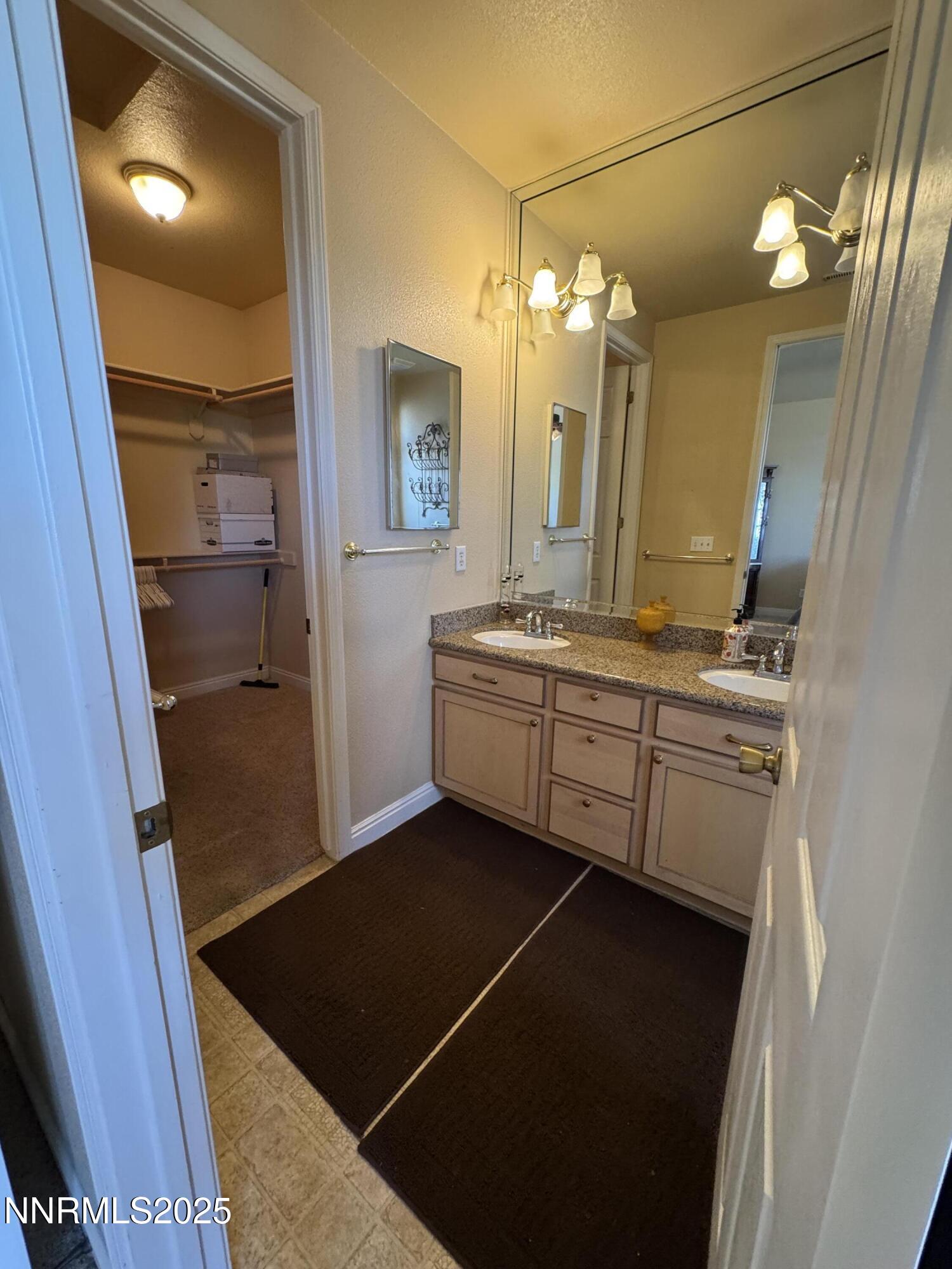 5188 Snowy Mountain Drive Property Photo 20
