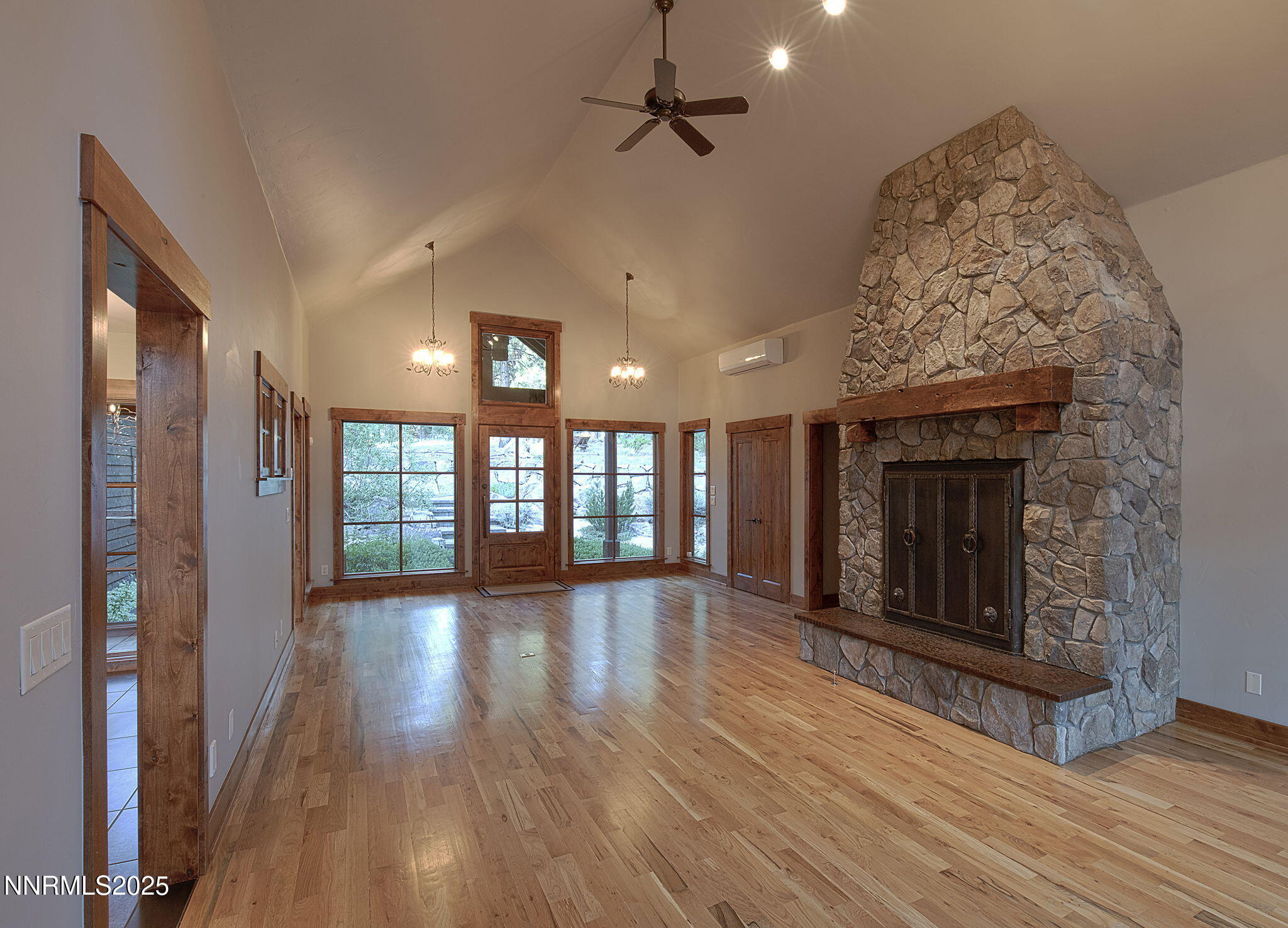 16555 Evergreen Hills Drive Property Photo 13