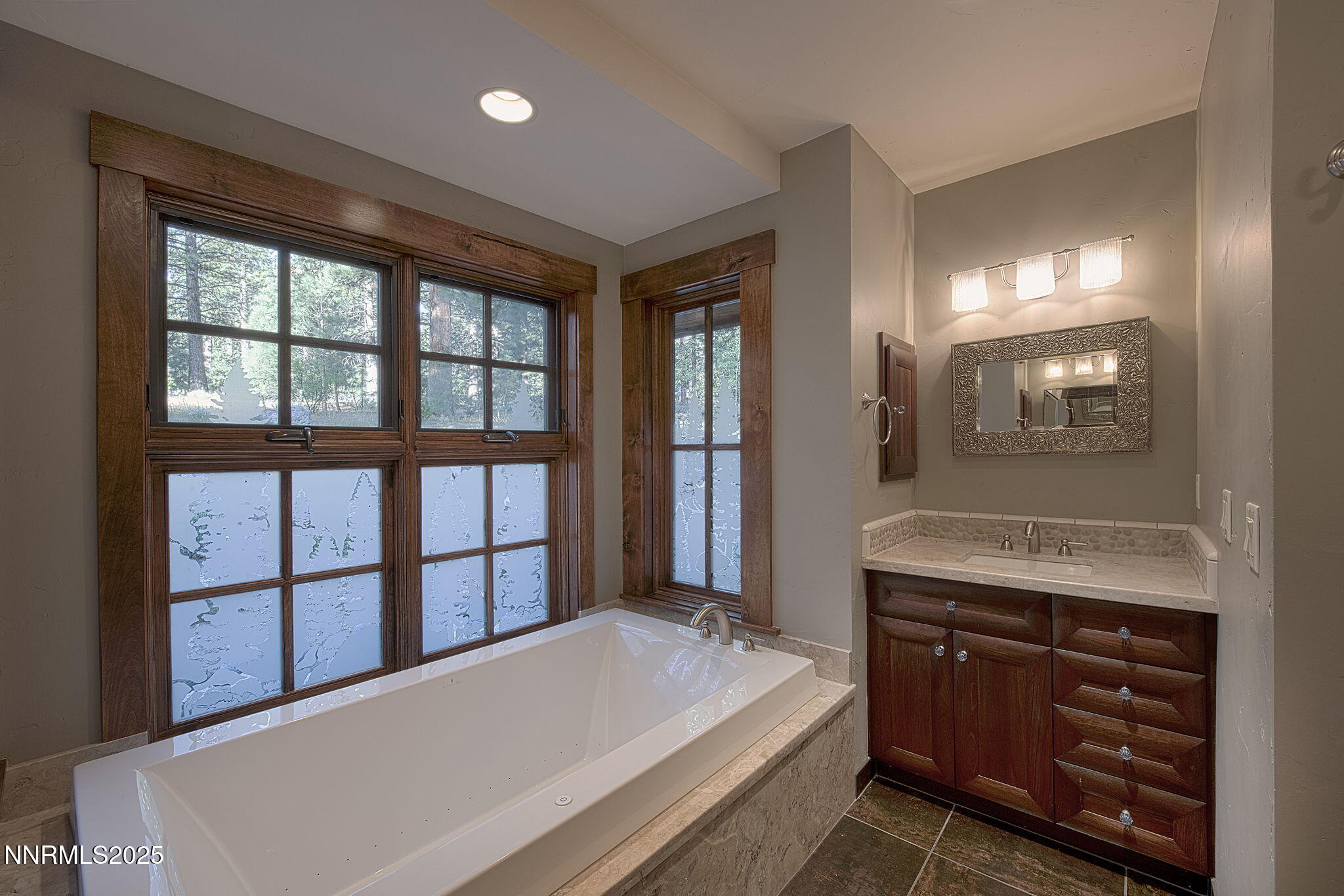 16555 Evergreen Hills Drive Property Photo 24