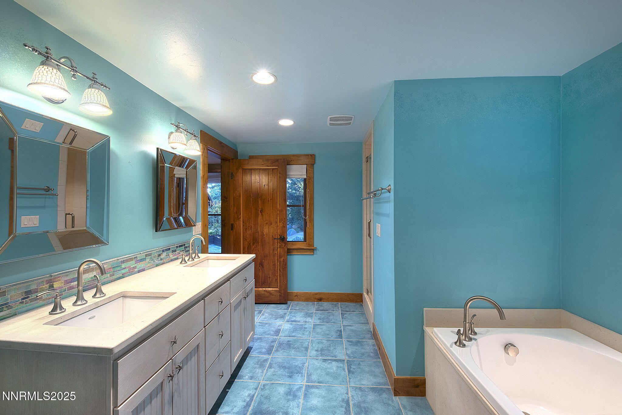 16555 Evergreen Hills Drive Property Photo 29