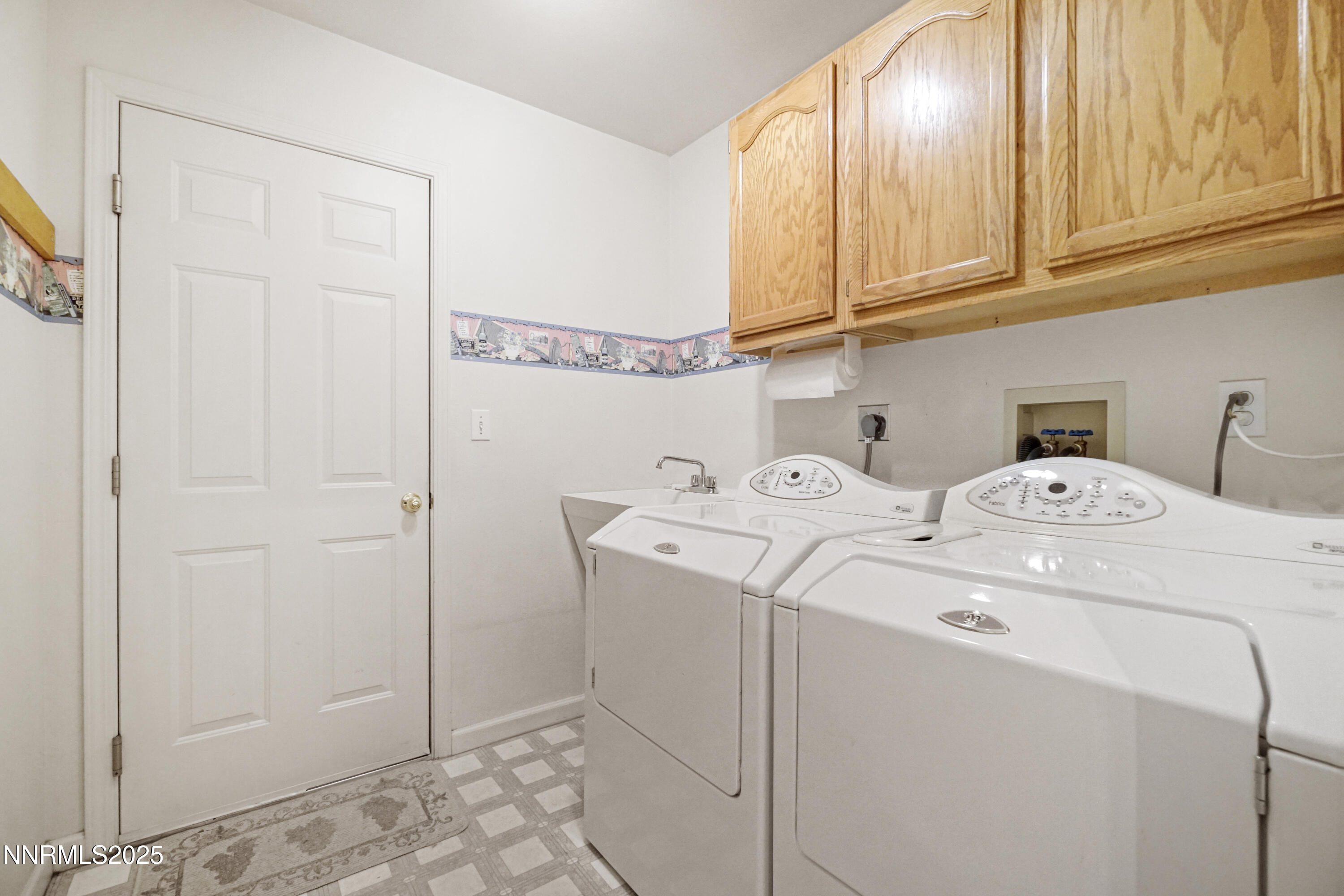 1427 Shasta Drive Property Photo 16