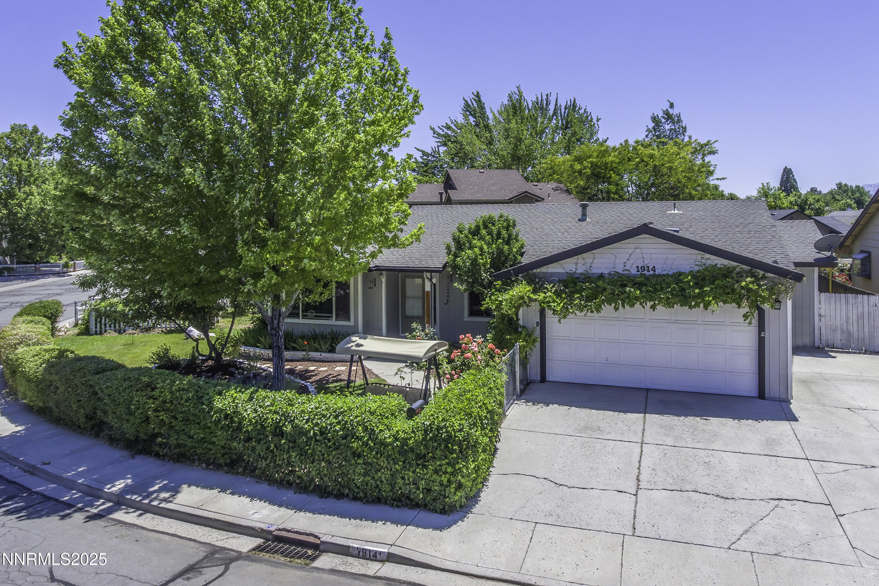 1914 Hamilton Avenue Property Photo 1