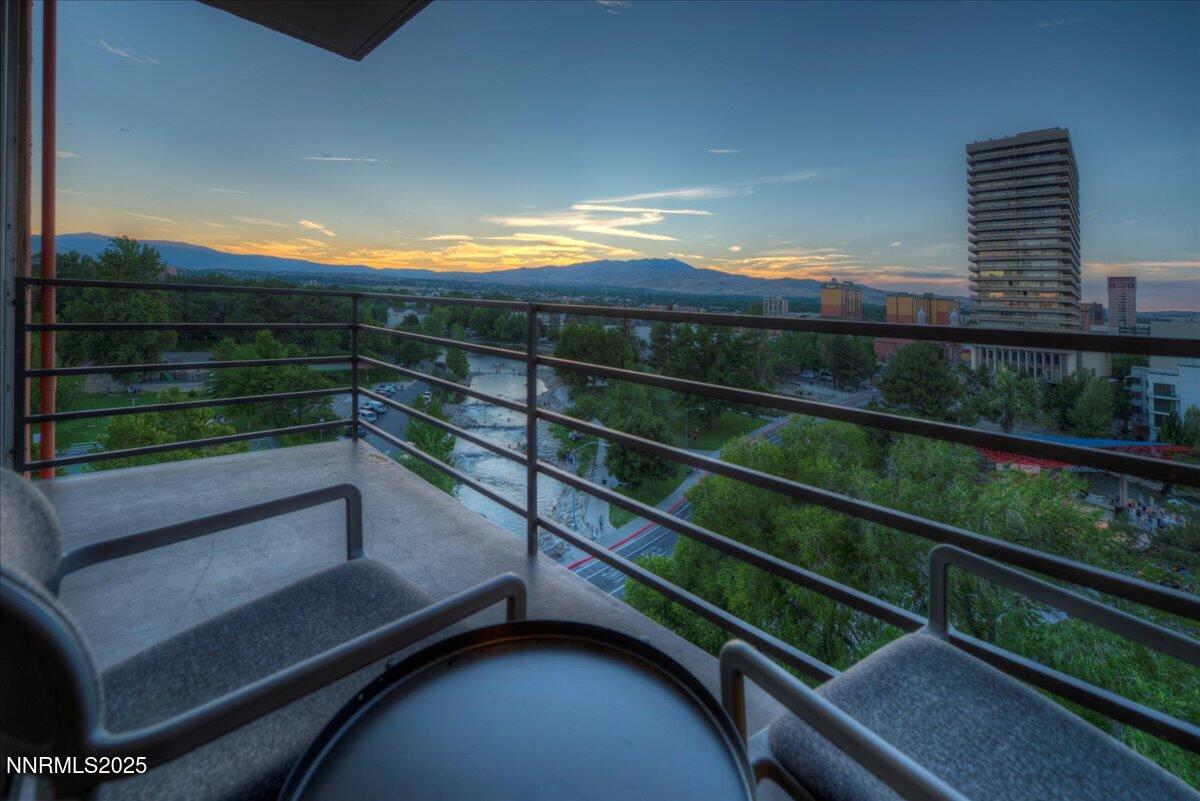 280 Island Avenue Property Photo 1