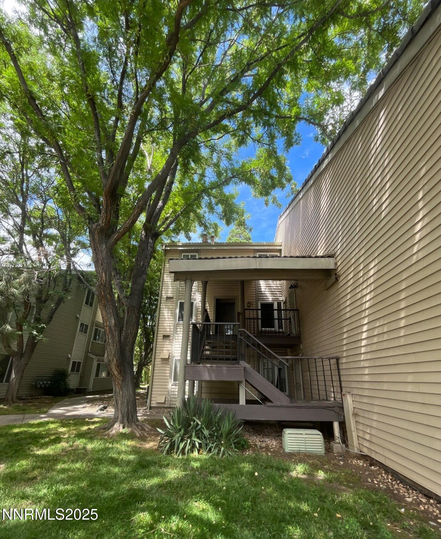 2351 Roundhouse Road Property Photo 1