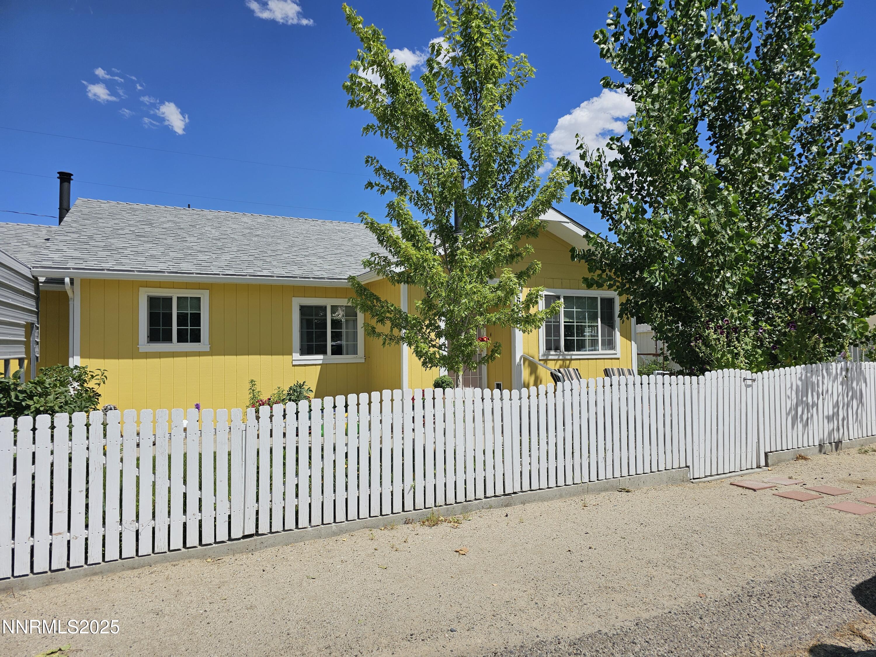 674 B Street Property Photo 1