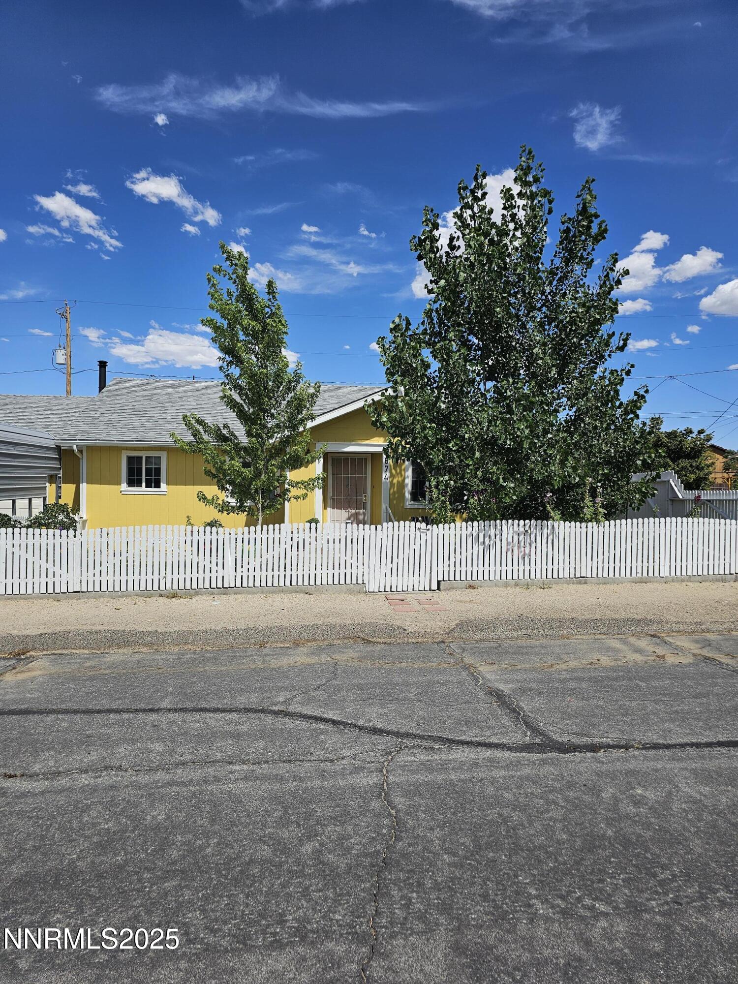 674 B Street Property Photo 3