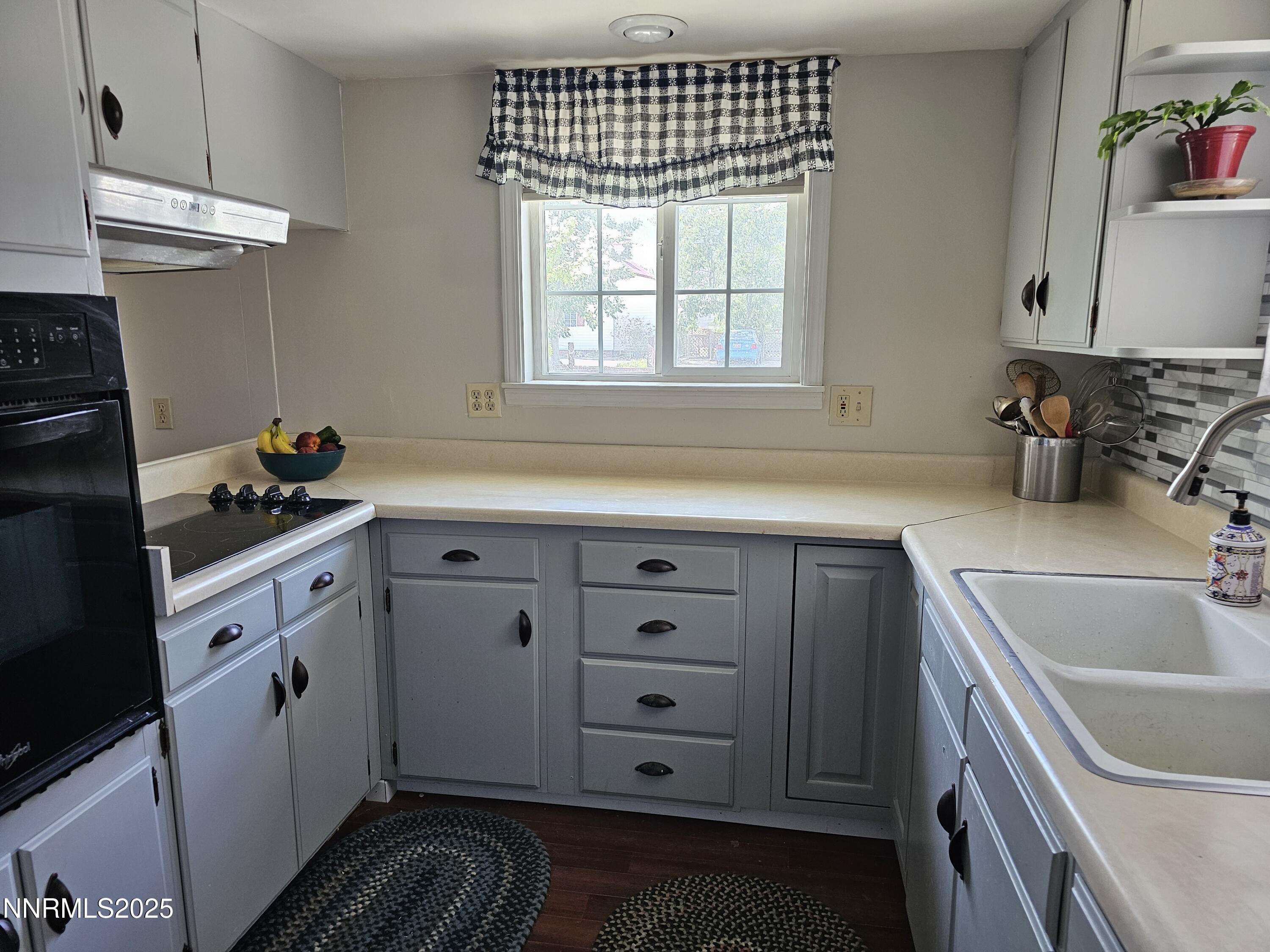 674 B Street Property Photo 17